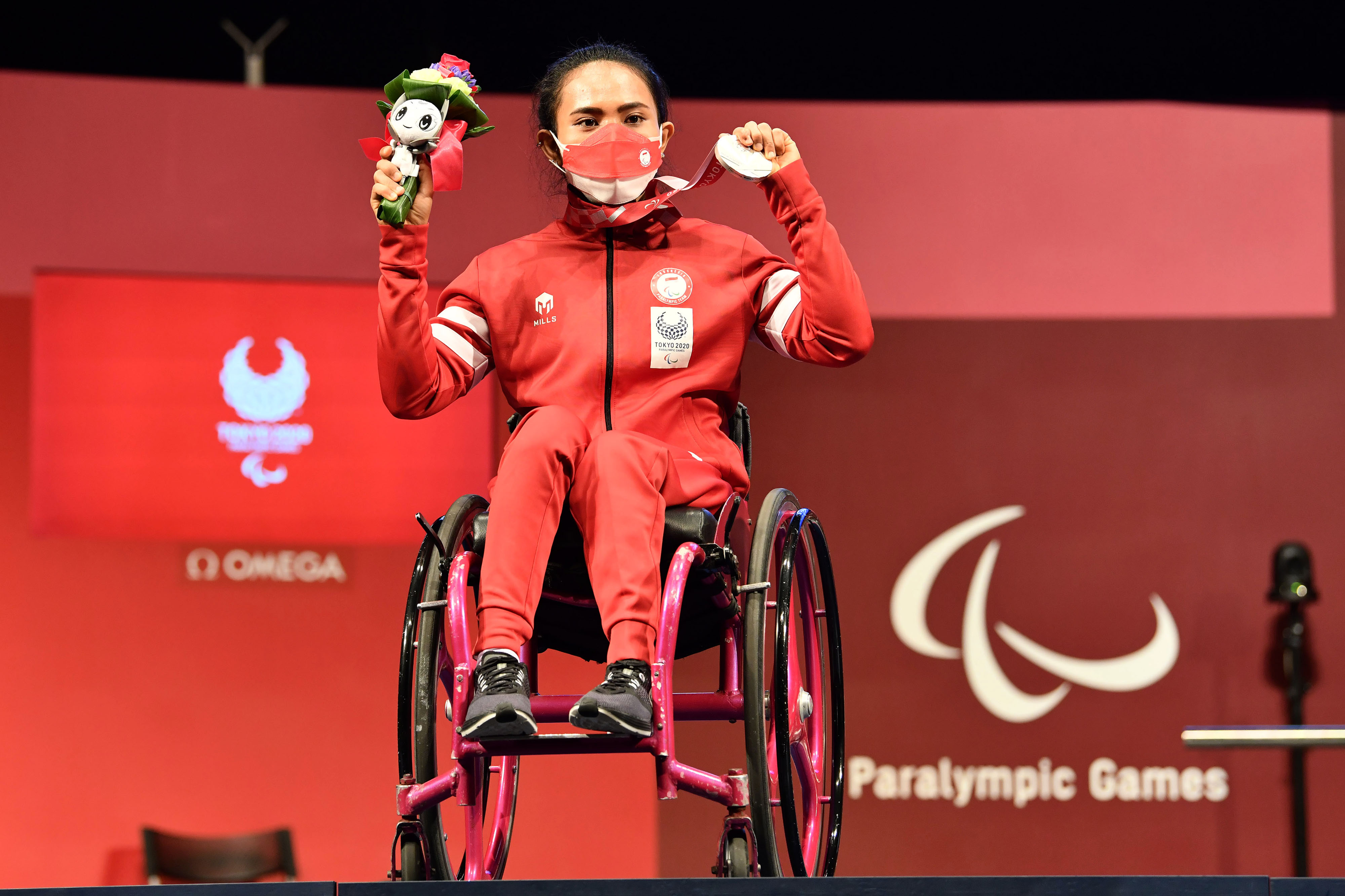 Atlet powerlifting Indonesia Ni Nengah Widiasih