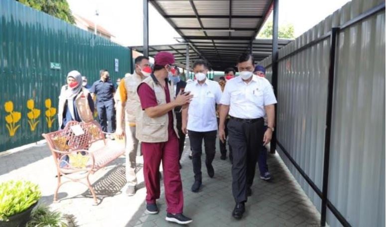 Menteri Koordinator Bidang Kemaritiman dan Investasi Luhut Binsar Pandjaitan saat berkunjung ke Malang.