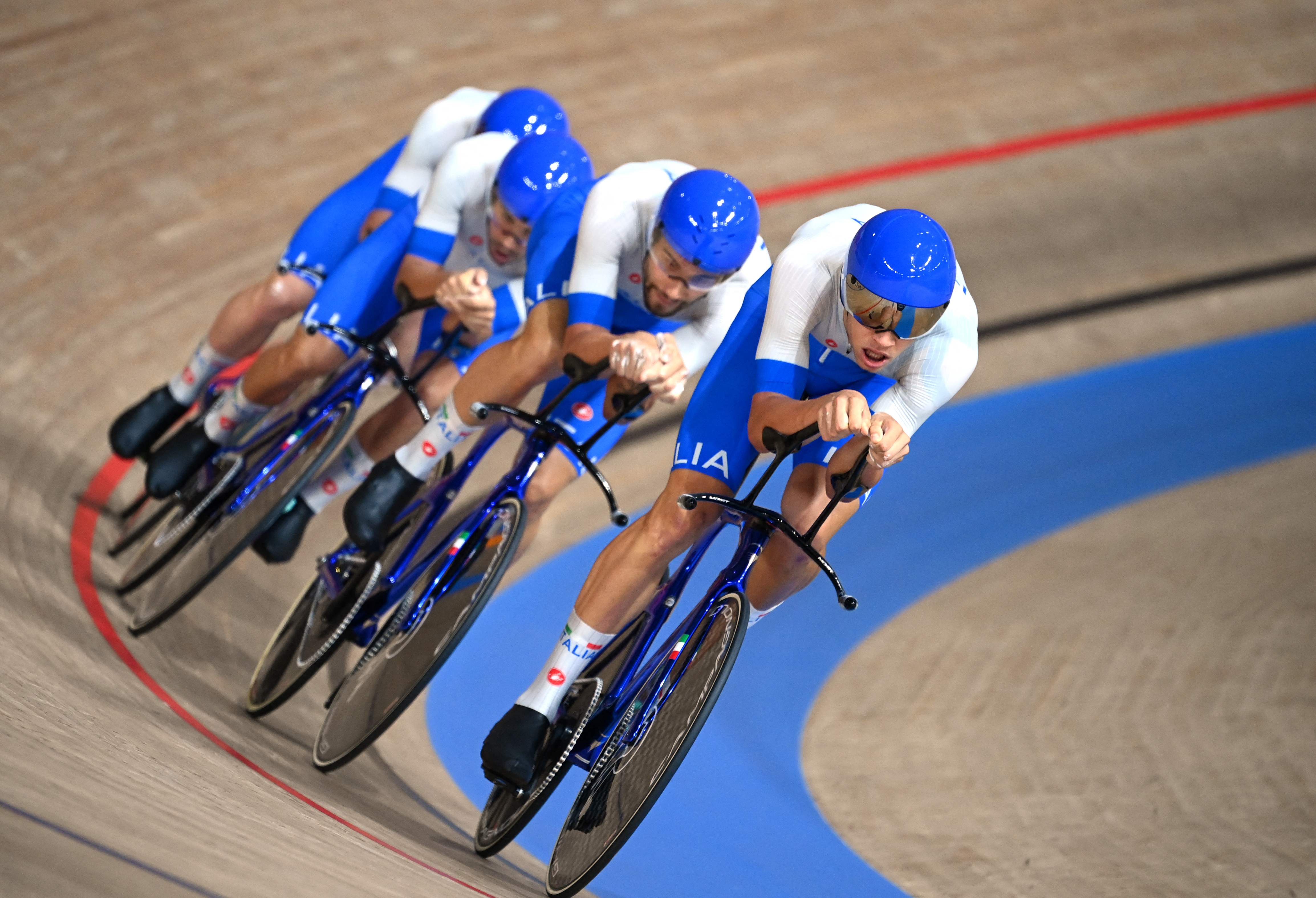 Tim Sepeda Beregu Putra Italia Pecahkan Rekor Dunia dengan catatan waktu 3 menit 42,032 detik