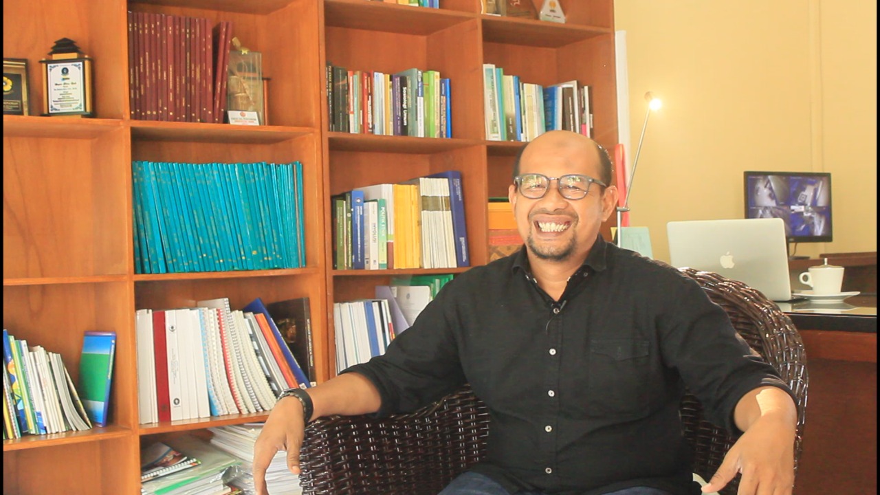 Sosiolog Pedesaan Institut Pertanian Bogor (IPB) University Sofyan Sjaf. 