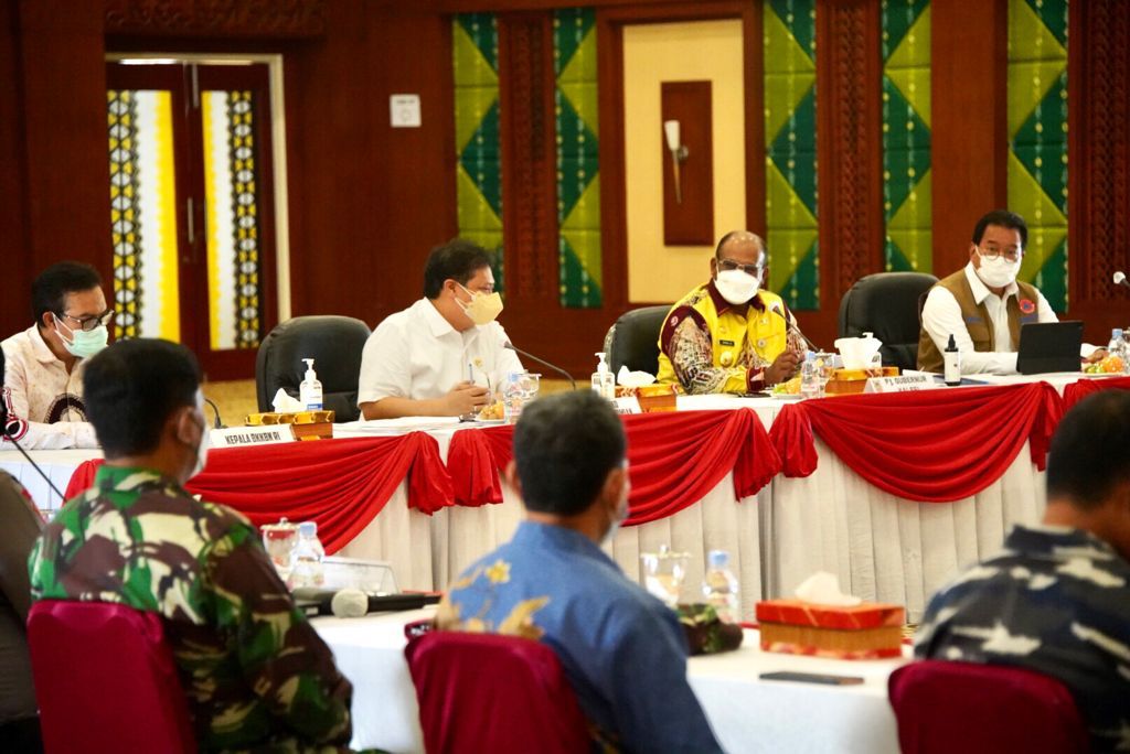 Menko Perekonomian Airlangga Hartarto saat kunjungan kerja ke Provinsi Kalimantan Selatan.