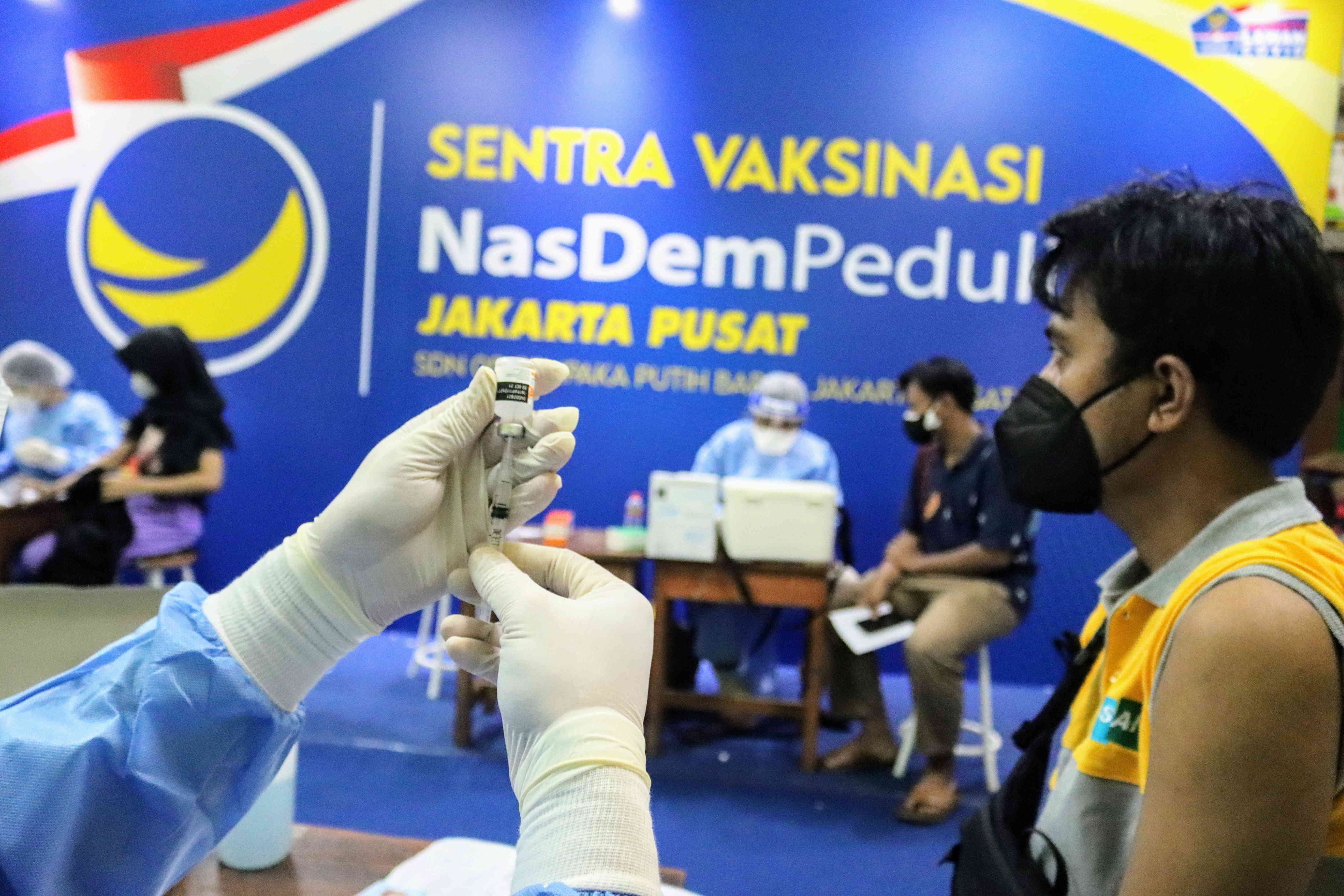 Lampaui Target, Vaksinasi Covid-19 NasDem DKI Capai 82.815 Orang