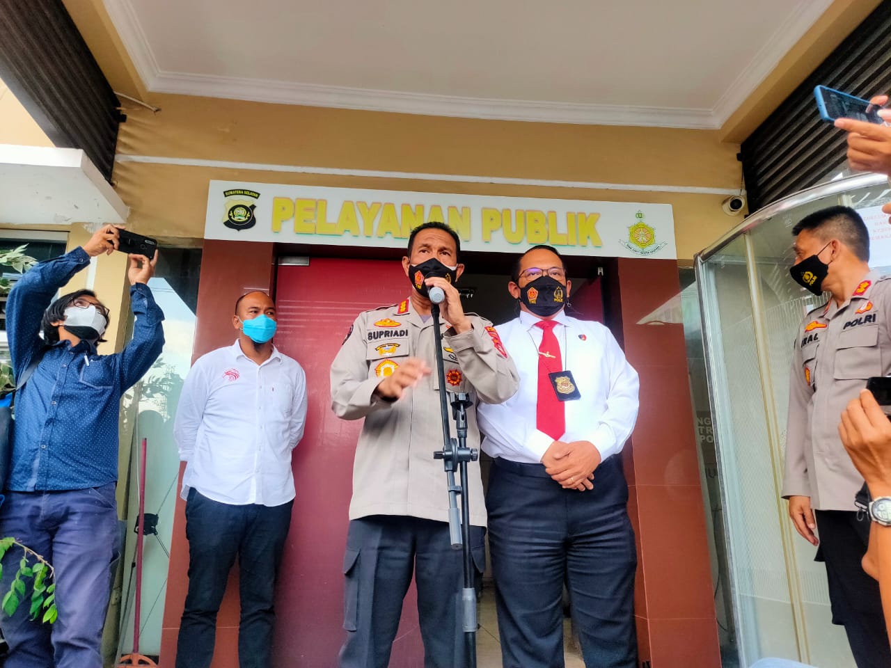 Kabid Humas Polda Sumatra Selatan Kombes Supriadi saat memberikan keterangan