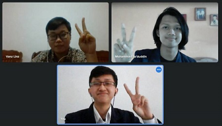 TIGA mahasiswa merancang desain kemasan plastik ramah lingkungan berbasis kitosan dan ganyong.