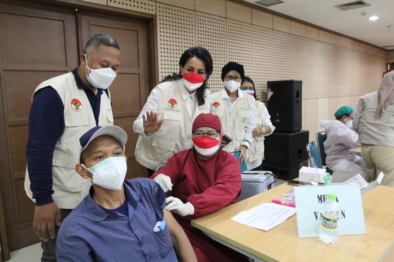 Sentra vaksinasi IPSM