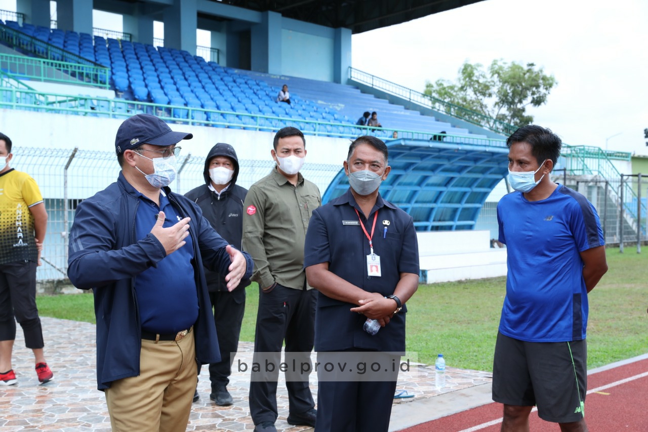 Gubernur Babel Erzaldi Rosman (kiri).