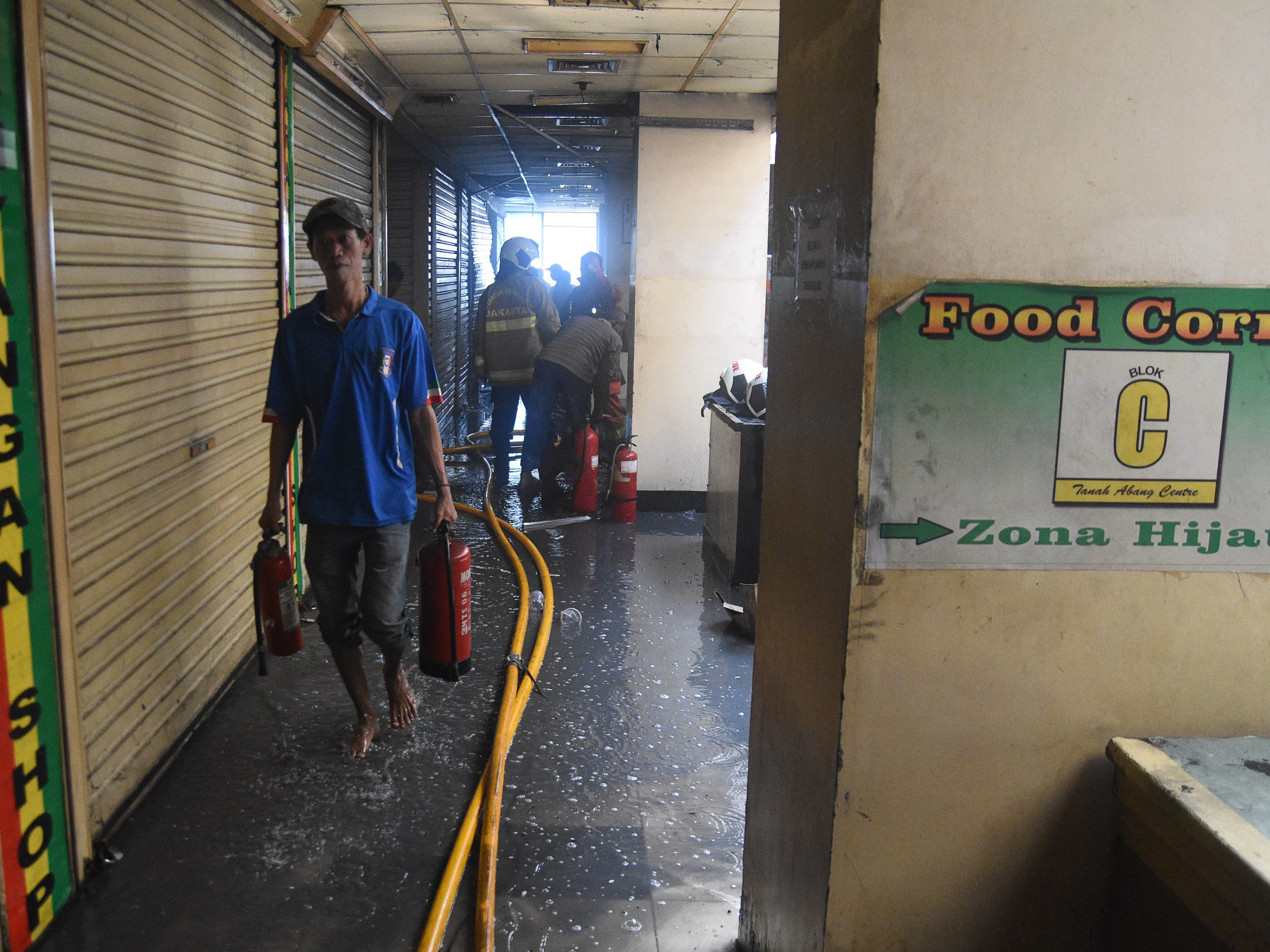 Ilustrasi tabung APAR.