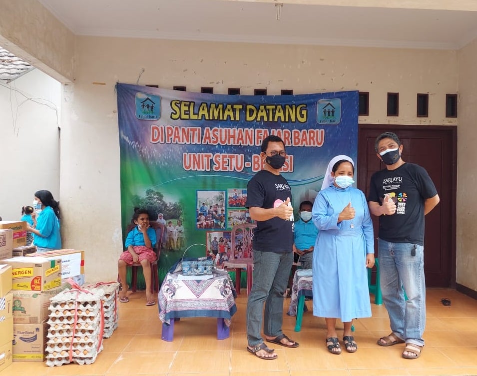 PT Martina Berto Tbk juga memberikan bantuan ke panti asuhan, yayasan, maupun lembaga sosial dan masyarakat yang terkena dampak Covid-19.