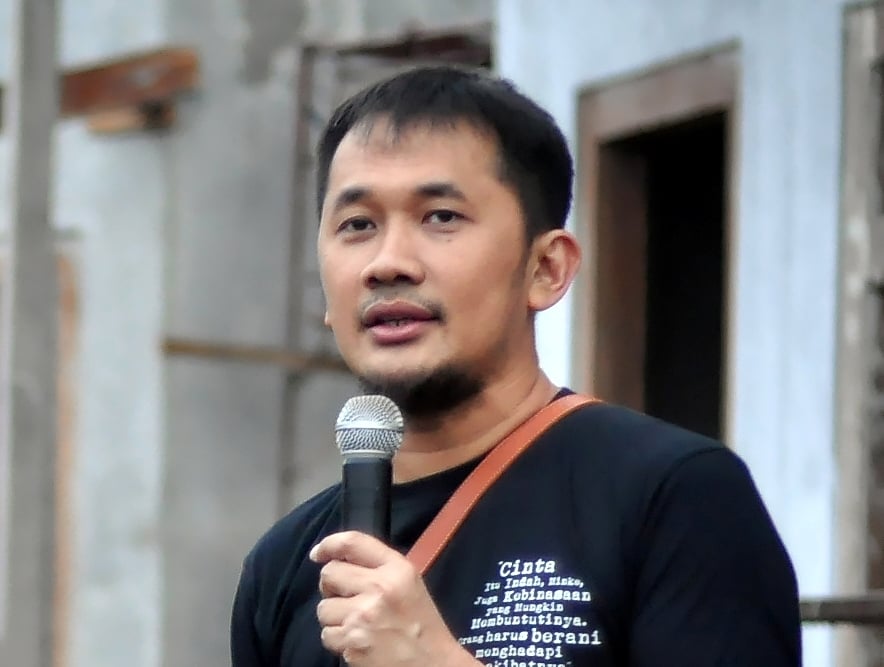 Sutradara film Hanung Bramantyo.