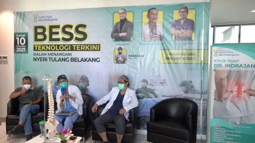 Jumpa pers mengenai BESS, Teknologi Terkini Dalam Mengatasi Tulang di Klinik Nyeri DR.Indrajaya, Jakarta.