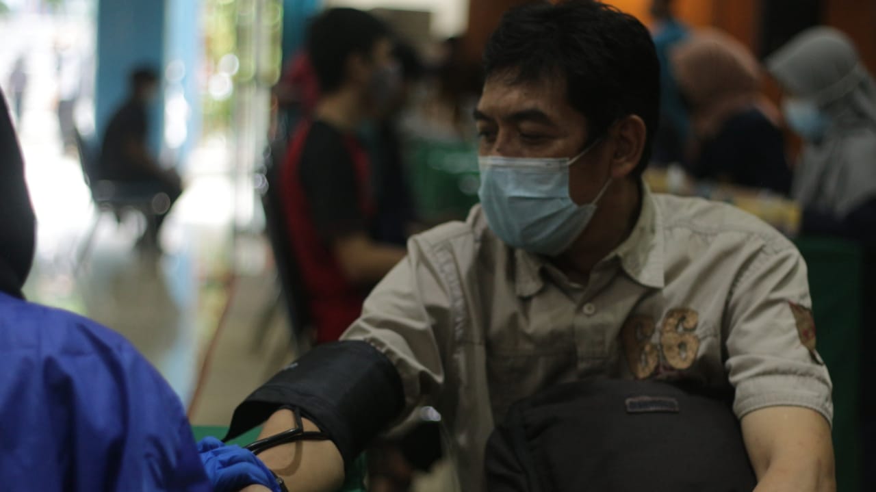 Vaksinasi Covid-19 yang digelar SEMMI KOta Bandung di Unisba