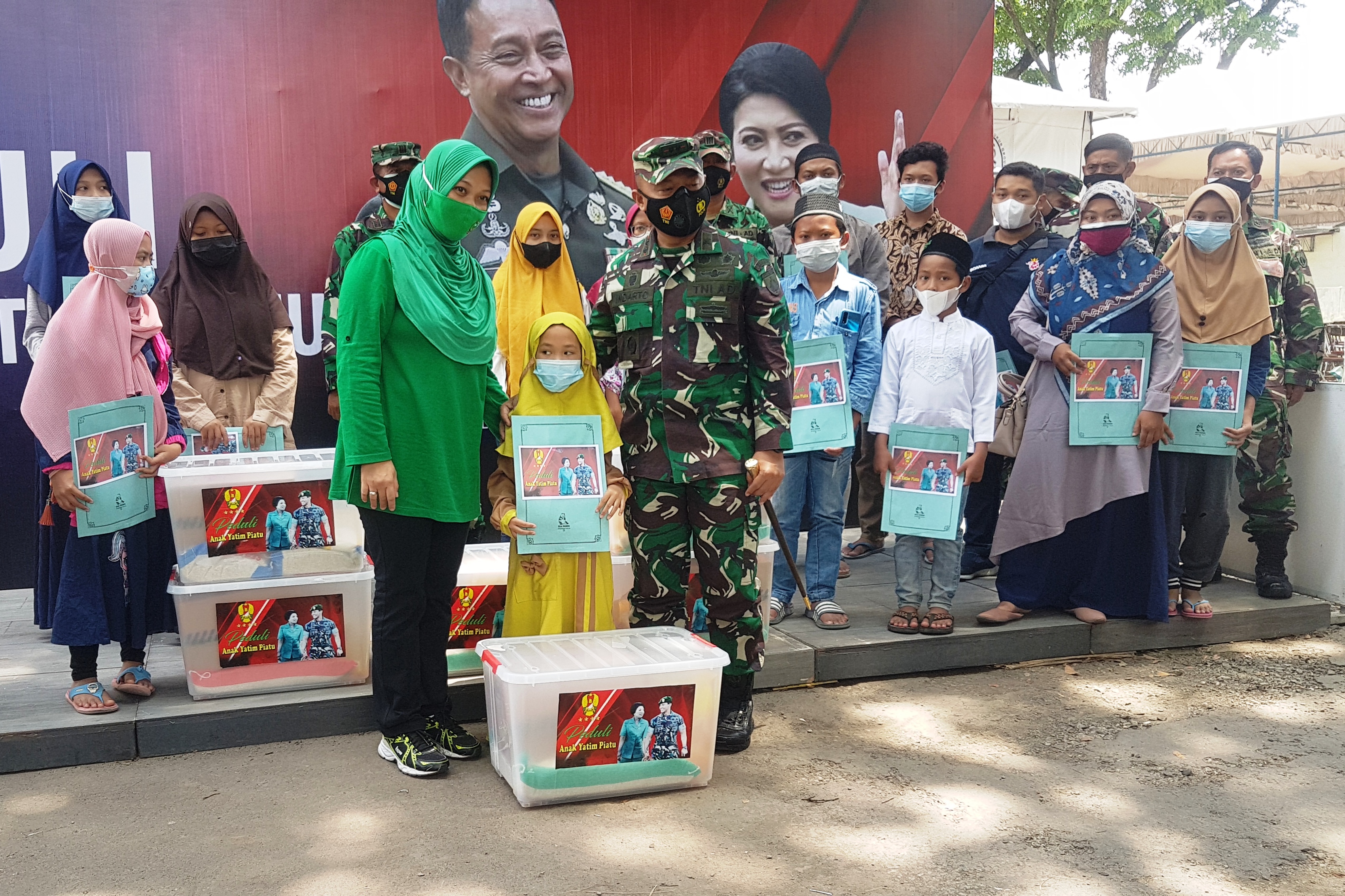 19 Anak Yatim Piatu Korban Covid-19 di Kudus Terima Santunan dari TNI