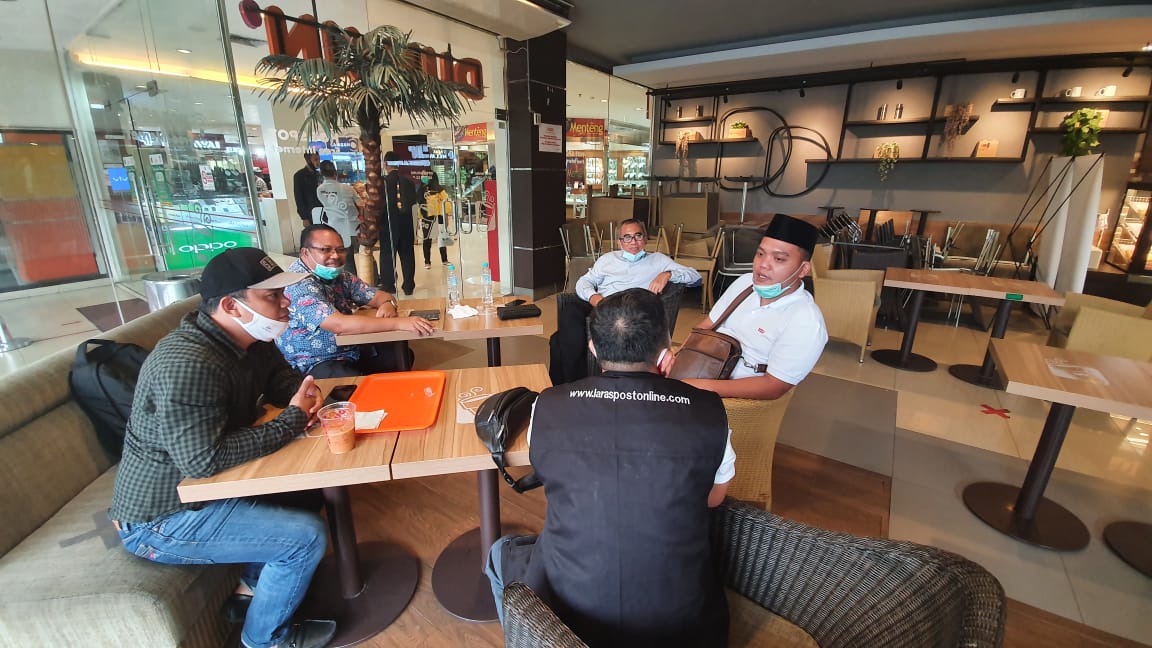 Farid (baju putih), yang ditemui Media Indonesia di Jakarta