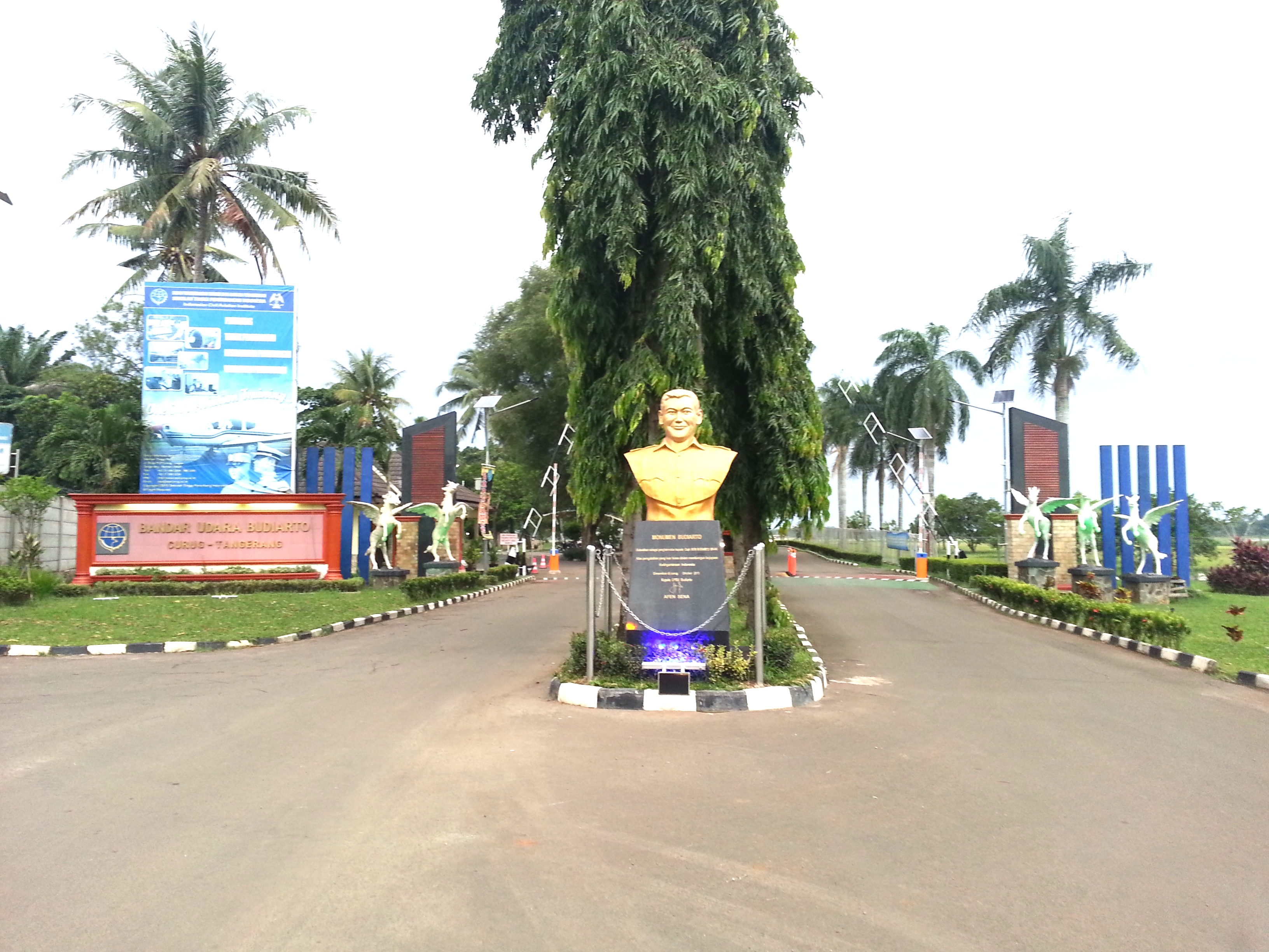 Bandara udara Budiarto, Curug, Tangerang
