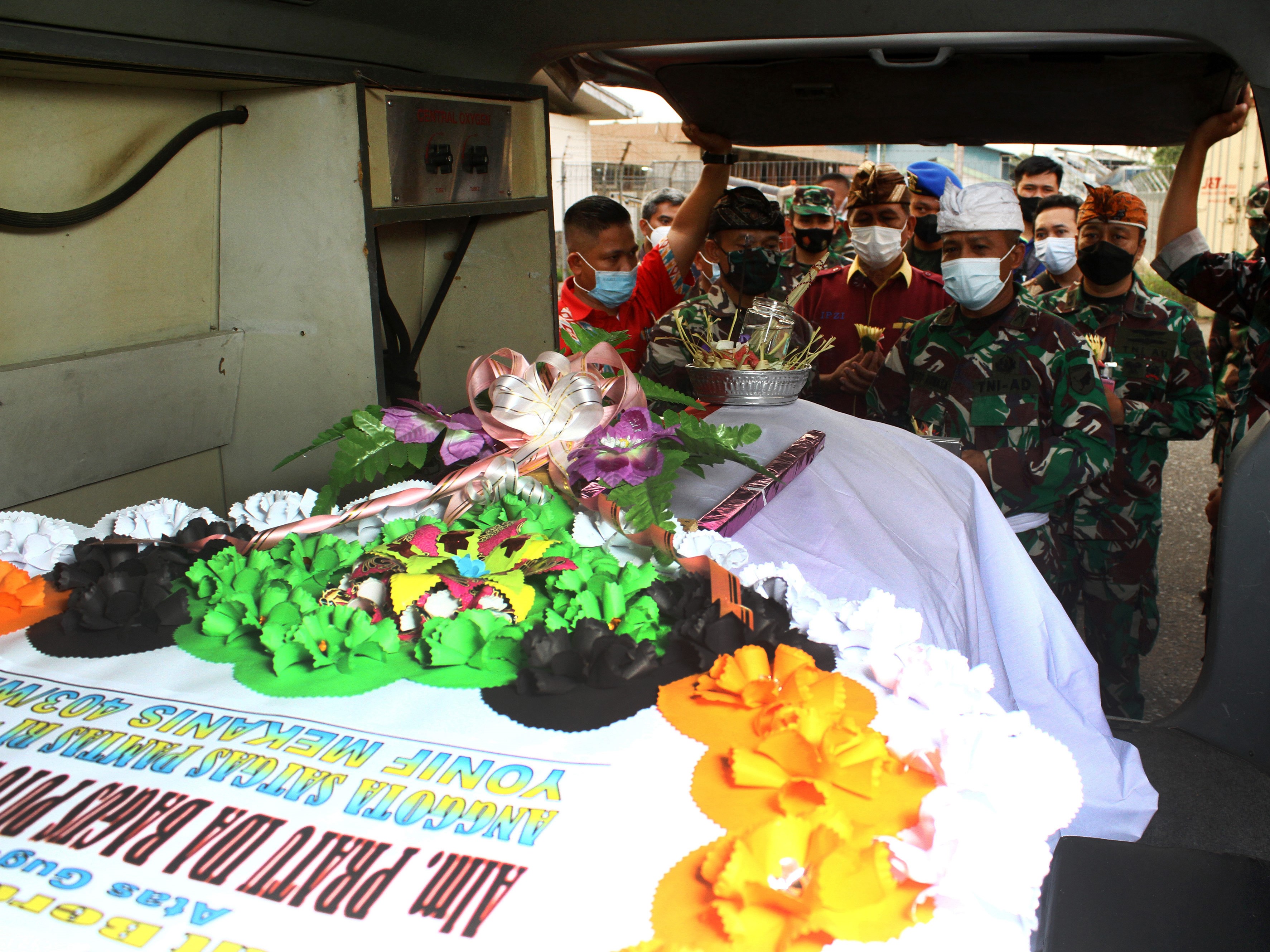 Jenazah Praka Anumerta Ida Bagus Putu Suwarman korban penyerangan KKB di Kiwirok, Papua.