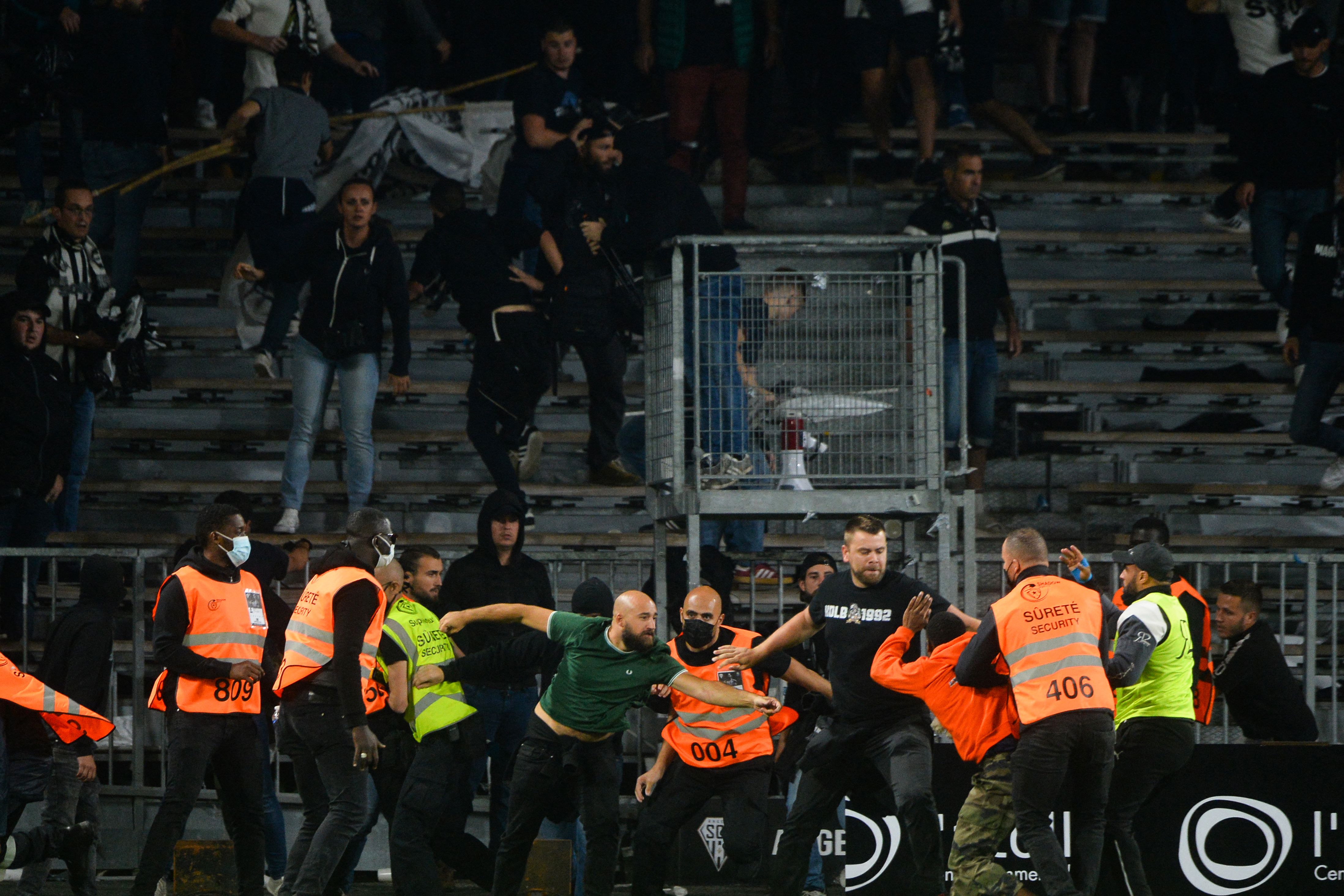 Ligue 1 Diguncang Berbagai Aksi Kekerasan