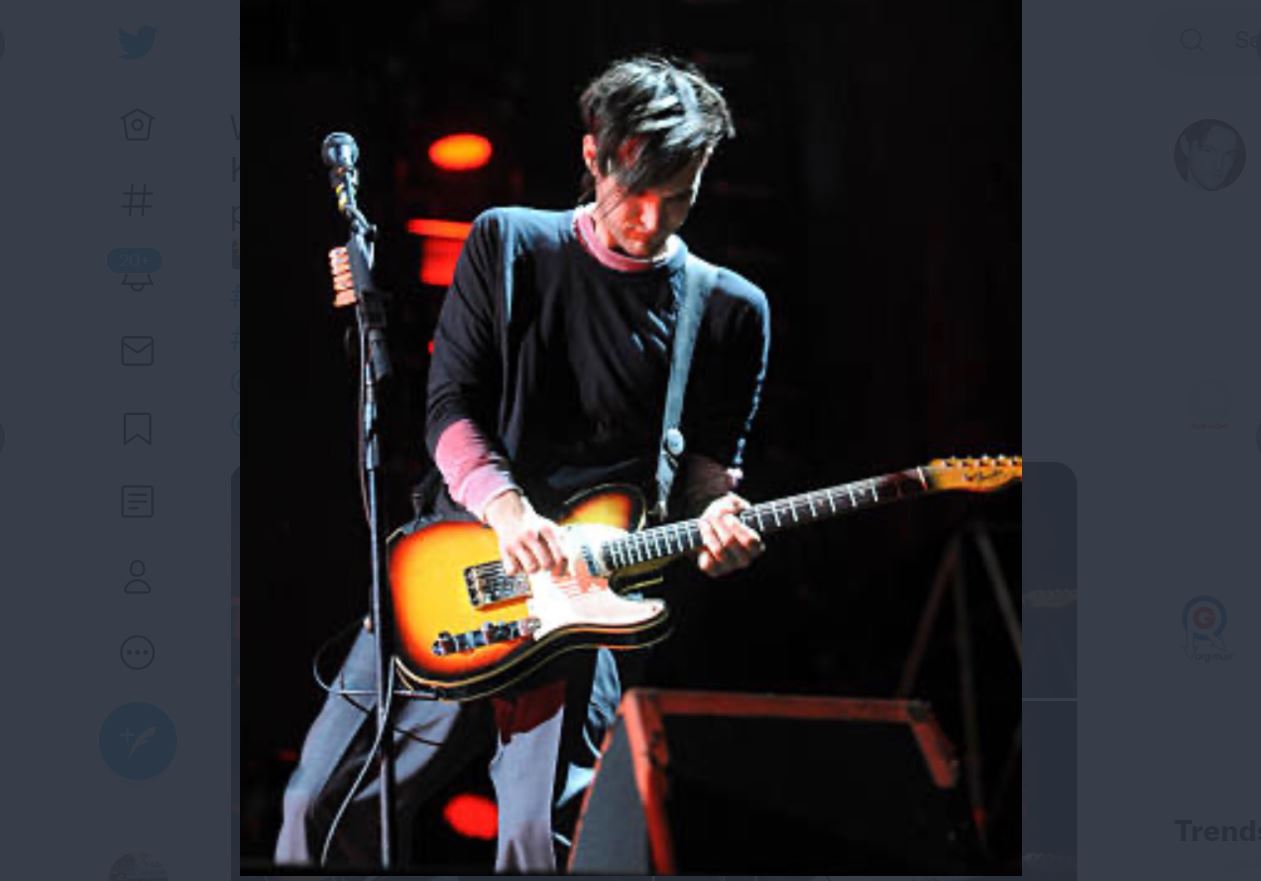 Pearl Jam Gandeng Klinghoffer untuk Konser Live