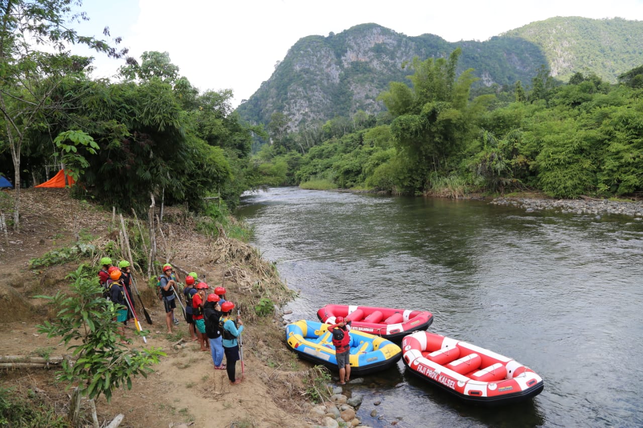 Wisata arung jeram utama di Kabupaten Hulu Sungai Tengah.