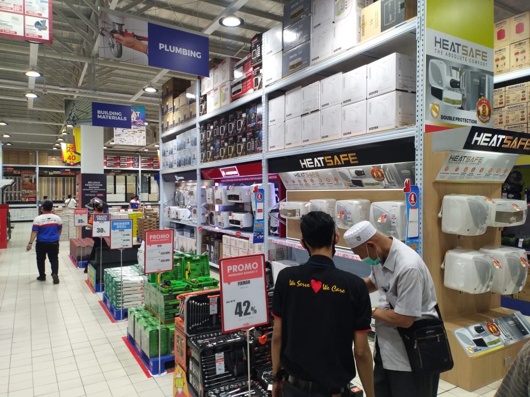 Suasana gerai Mitra10 yang merupakan bagian dari CSAP