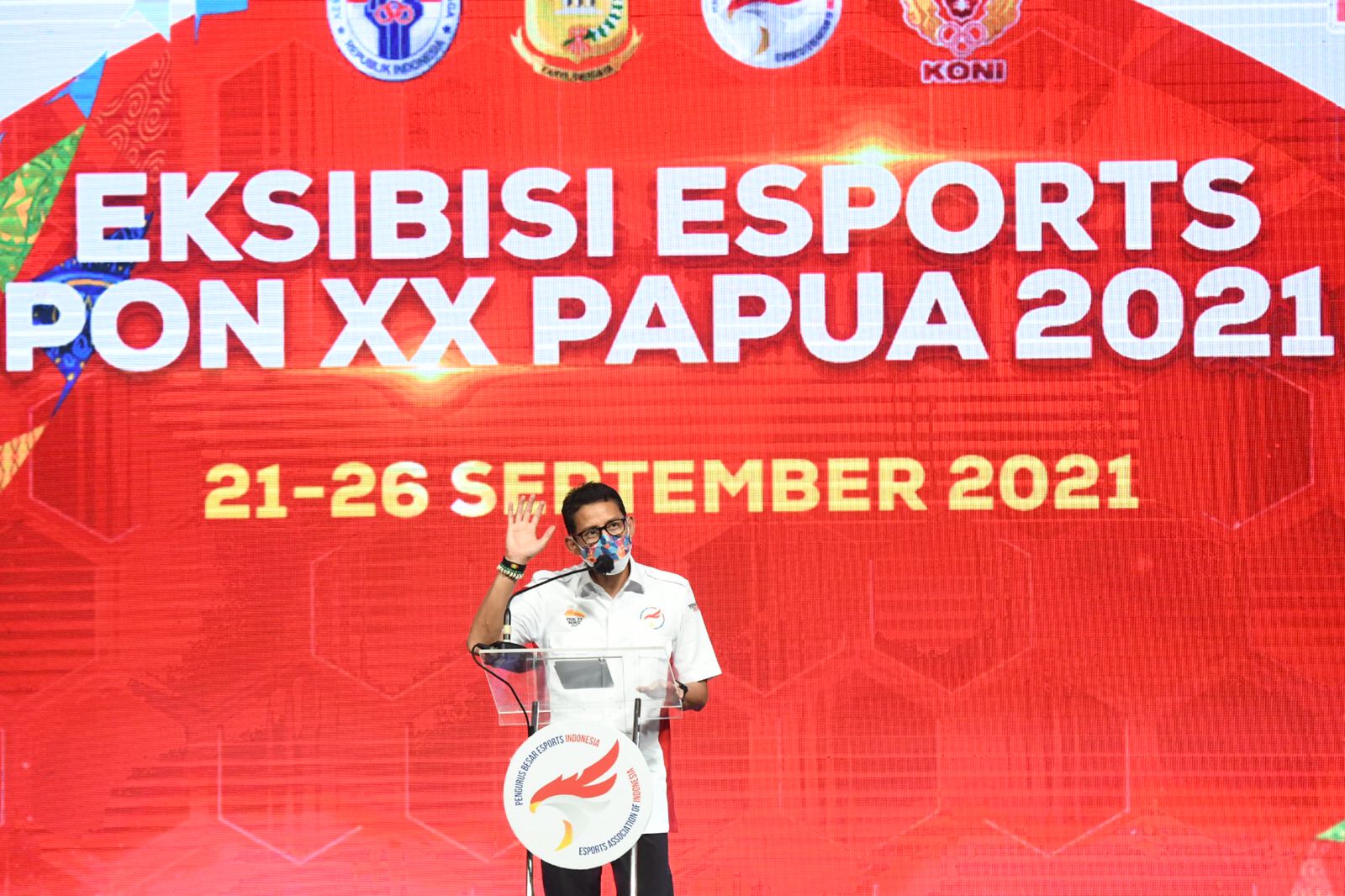 Sandiaga Uno Buka Eksibisi Esports PON XX Papua