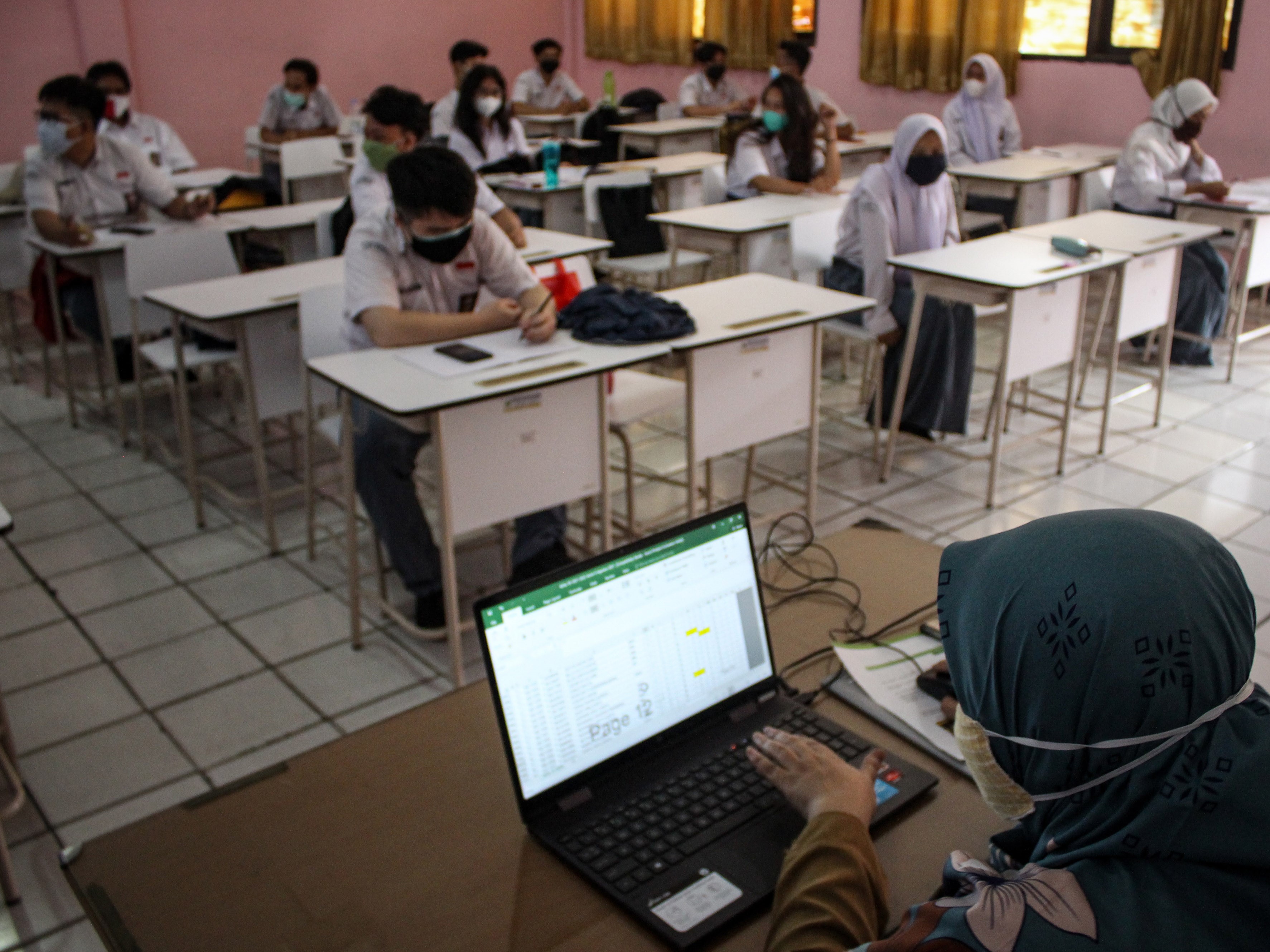 Kota Cirebon Gelar Belajar Tatap Muka Terbatas Hari Ini