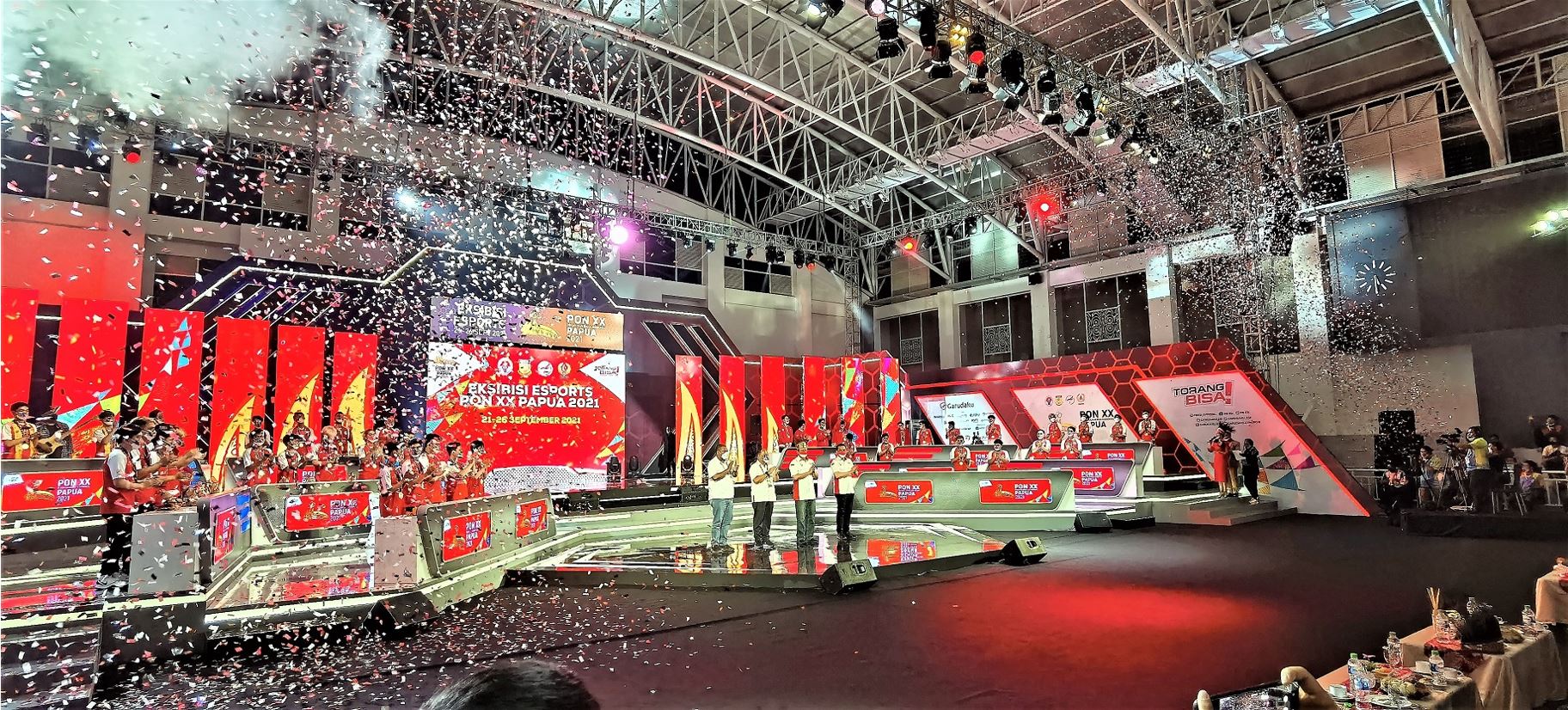 Upacara penutupan eksebisi Esport di PON XX Papua.