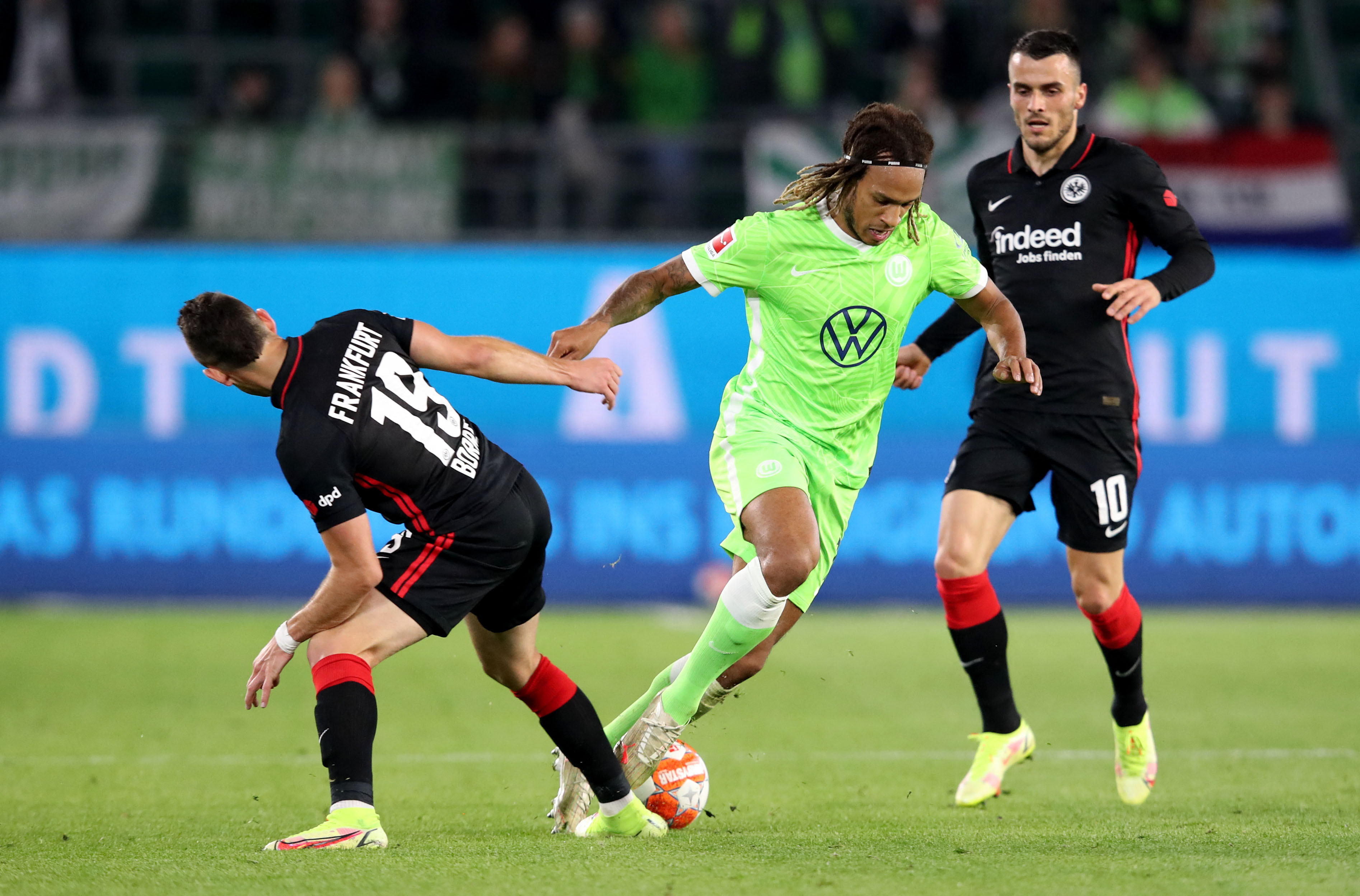 Laga Bundesliga antara Wolfsburg dan Eintracht Frankfurt.
