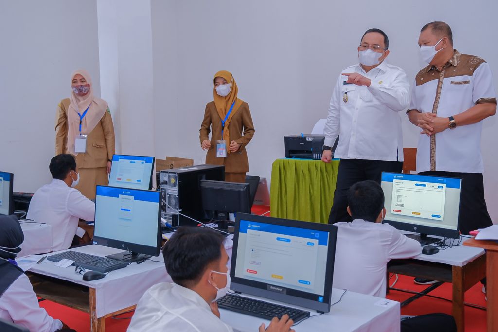  TES PPPK: Formasi Guru di Kabupaten Musi Banyuasin dimulai Senin (13/9). Sebanyak 2.899 peserta mengikuti tes berbasis CAT.