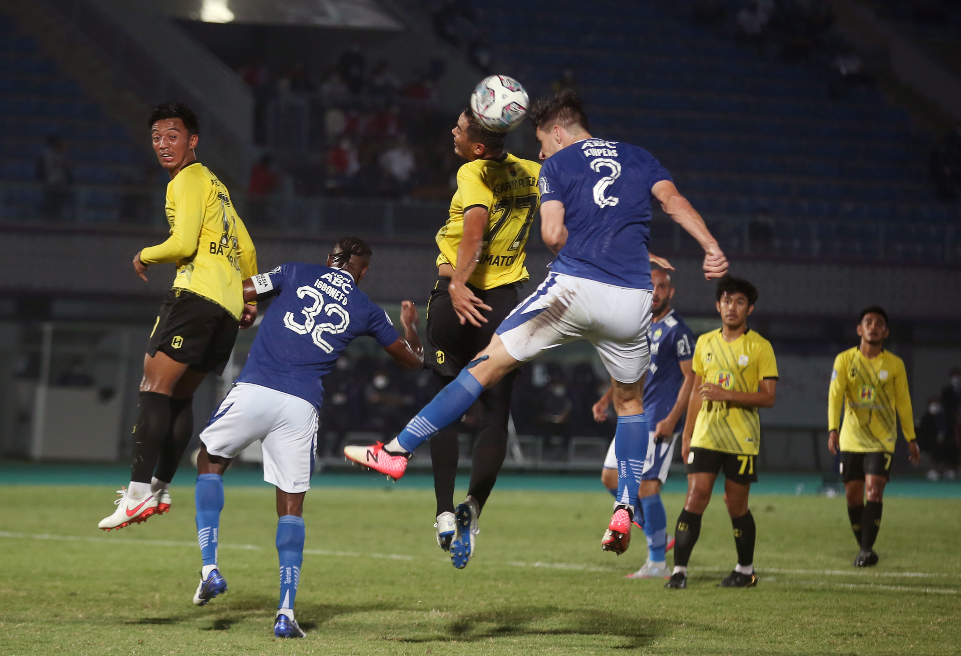 Laga Persib Bandung vs Barito Putera