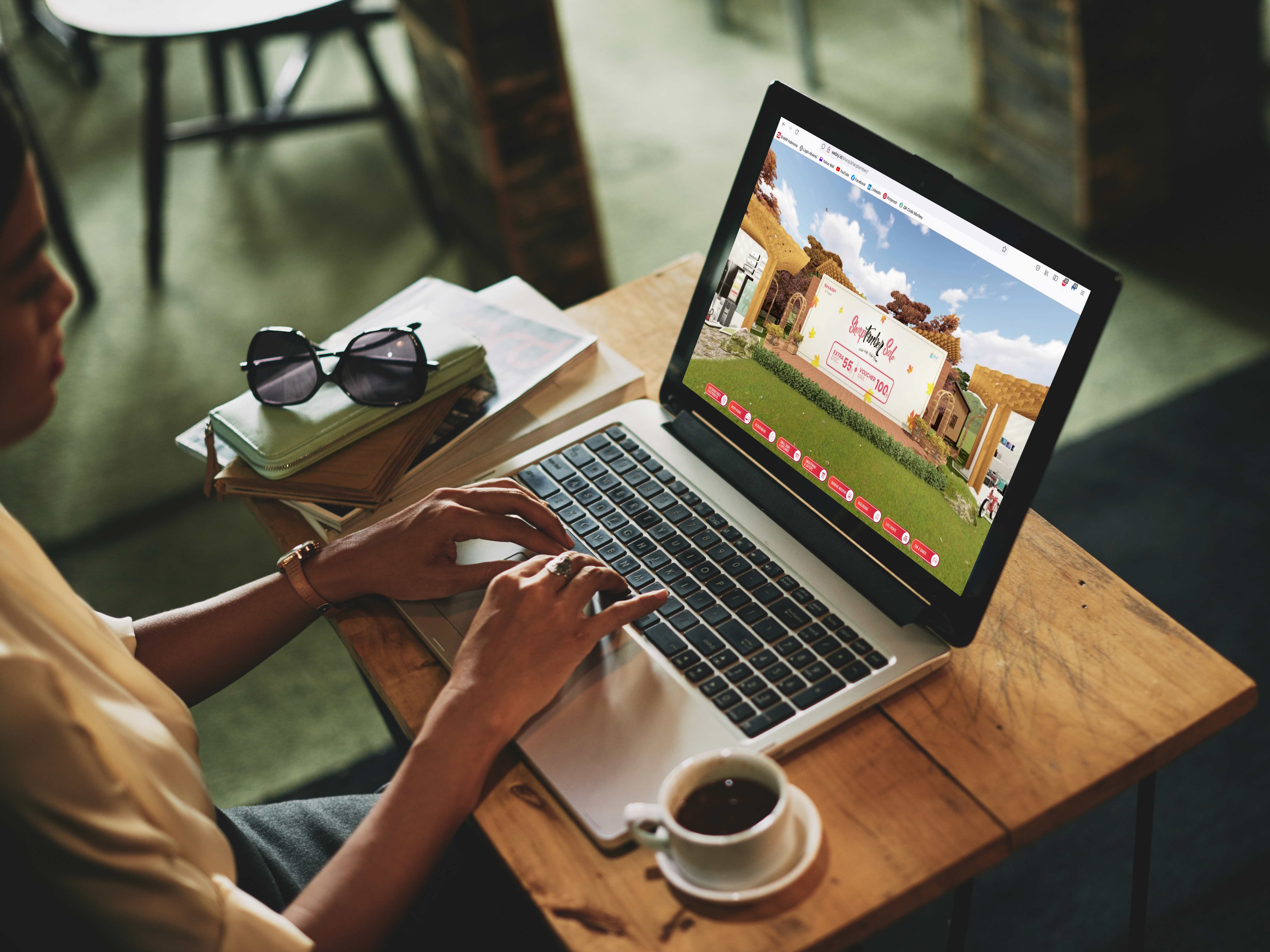 Penyesuaian metode belanja itu merupakan upaya perusahaan untuk memfasilitasi konsumen dalam berbelanja, tanpa harus keluar rumah.