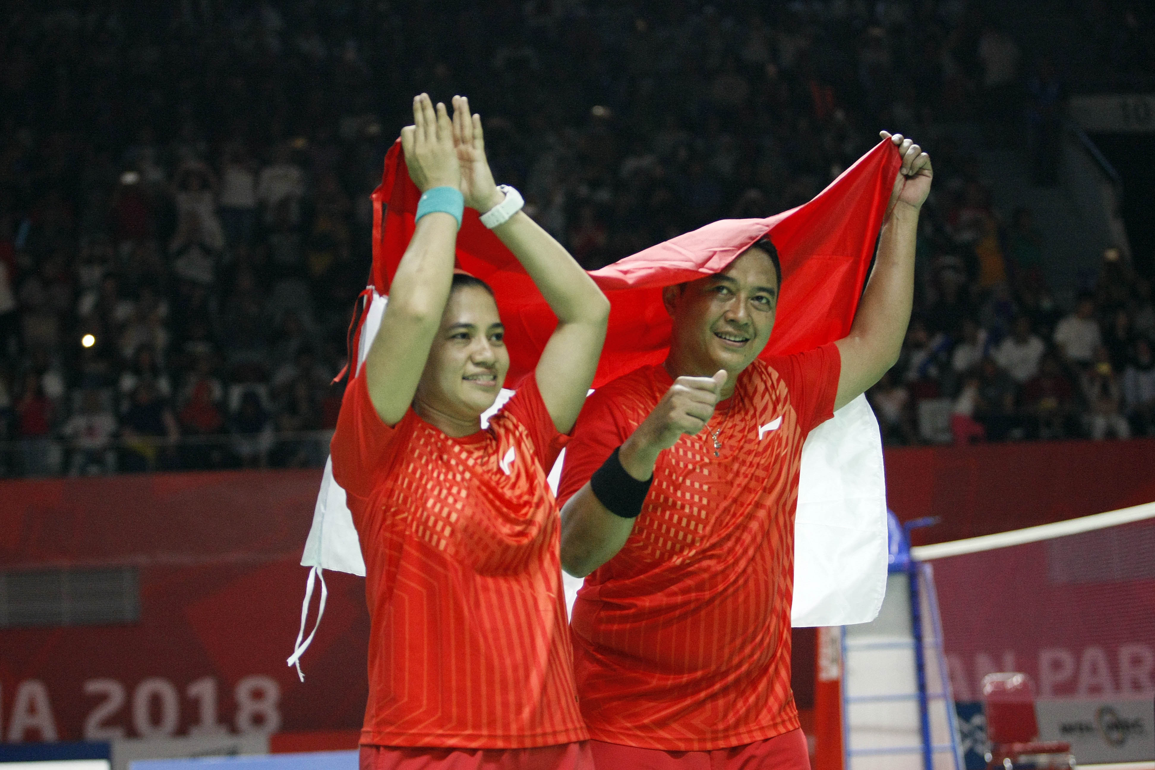 Pasangan pebulu tangkis ganda campuran Indonesia Hary Susanto/Leani Ratri Oktila