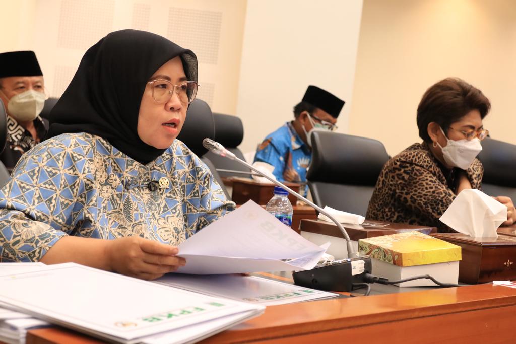 Juru Bicara FPKB, Siti Mukaromah, dalam Pendapat Akhir FPKB terhadap RUU APBN Tahun 2022, Selasa (28/9)