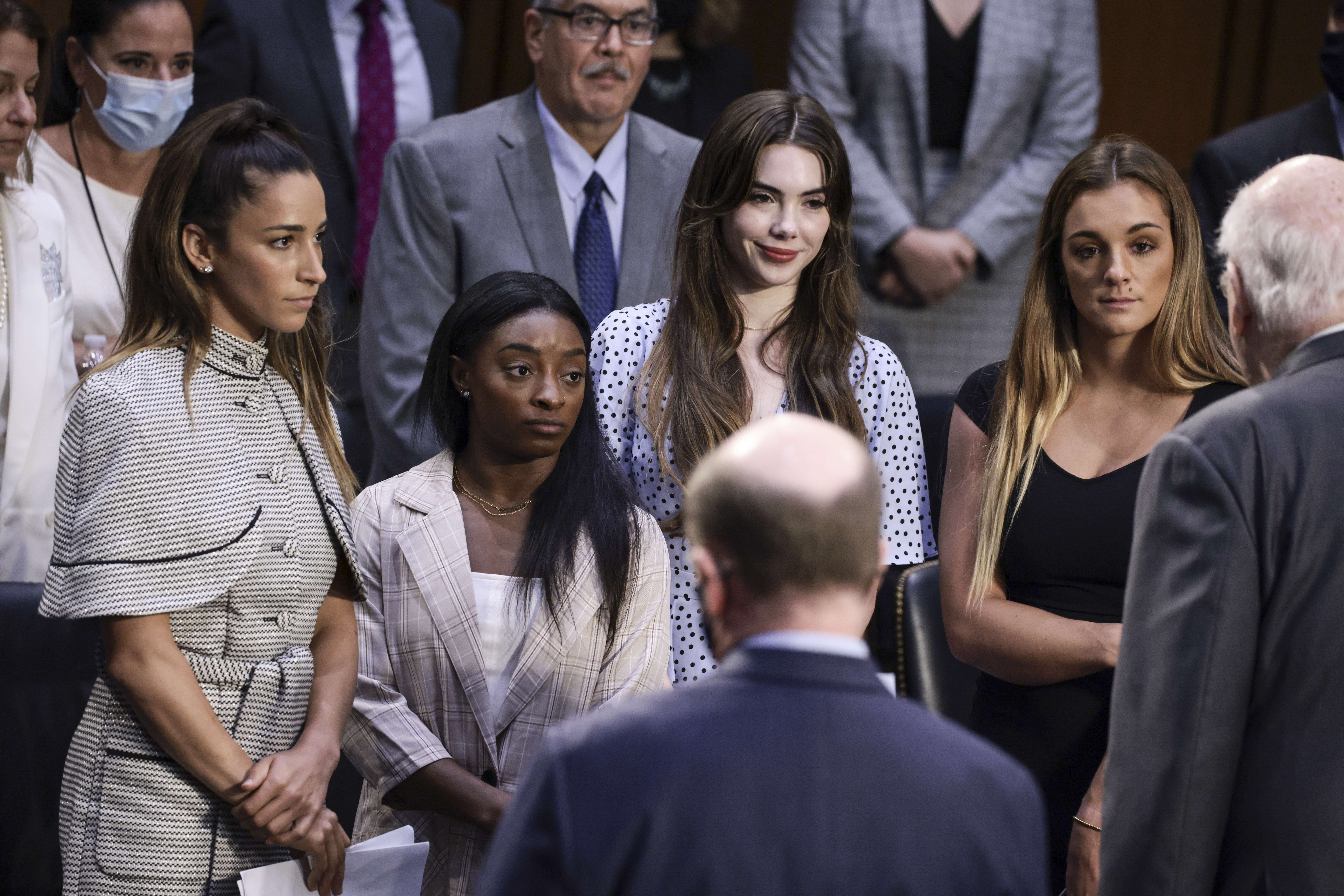 Pesenam AS Aly Raisman, Simone Biles, McKayla Maroney, dan Maggie Nichols berbicara di hadapan Senat AS.
