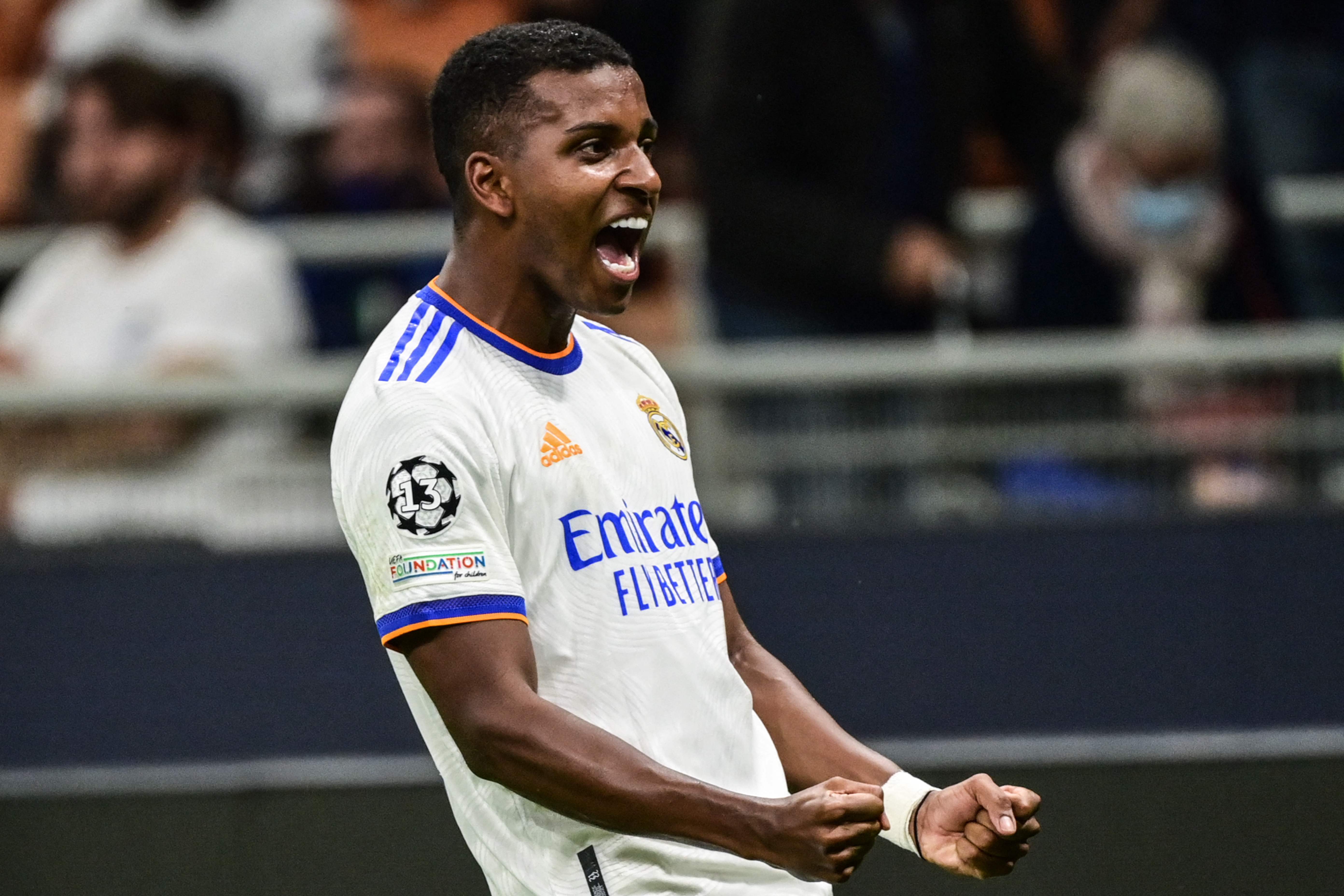 Penyerang Real Madrid Rodrygo melakukan selebrasi usai mencetak gol ke gawang Inter Milan di laga Liga Champions.