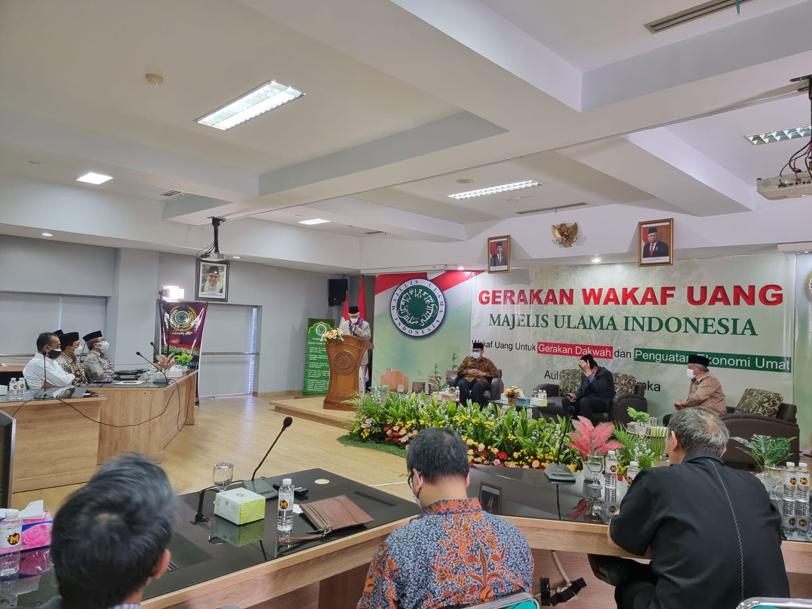 Peresmian Gerakan Wakaf Uang MUI yang dilaksanakan Lembaga Wakaf MUI dan pemangku kepentingan ekonomi syariah, di Gedung MUI, Selasa (14/9).
