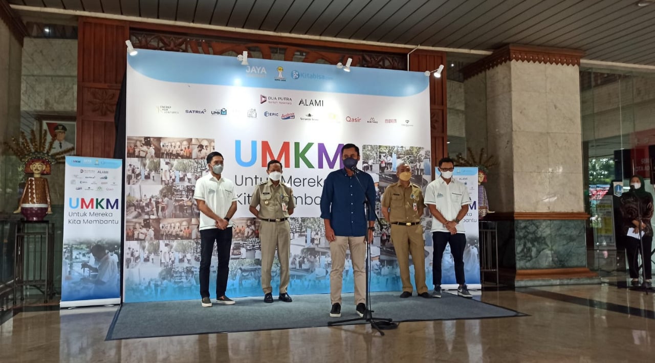Penyaluran program UMKM Hipmi Jaya di Kantor Walikota Jakarta Selatan