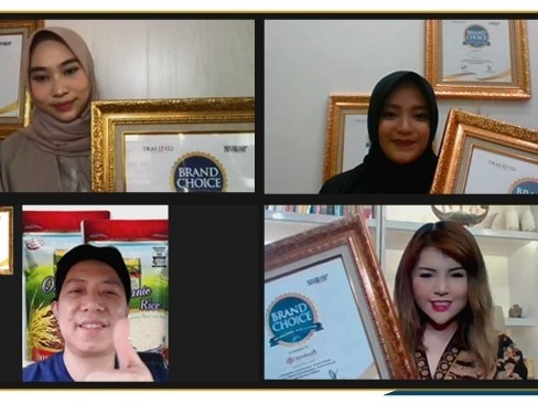 Untuk menjadi pilihan konsumen di tengah ribuan merek sejenis, suatu merek harus memiliki brand awareness atau dikenal oleh calon konsumen.