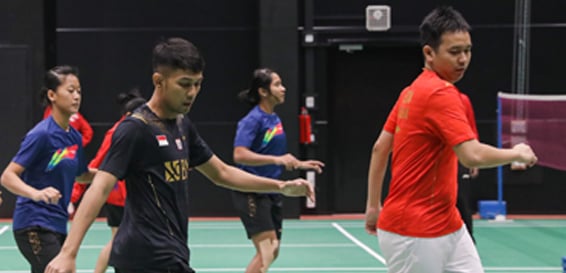 Pemain bulu tangkis Indonesia berlatih jelang Piala Sudirman di Finlandia