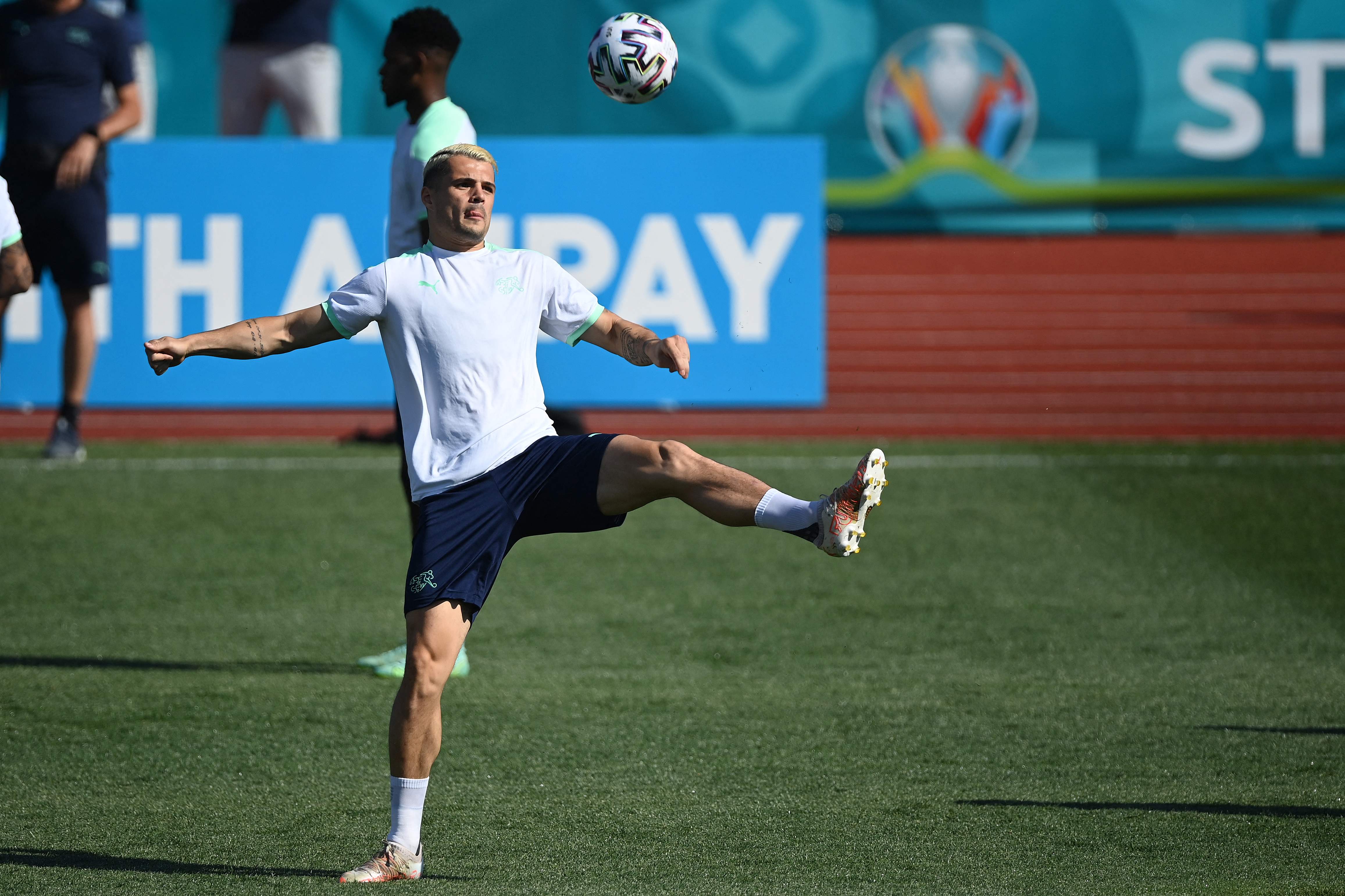 Peman timnas Swiss Granit Xhaka