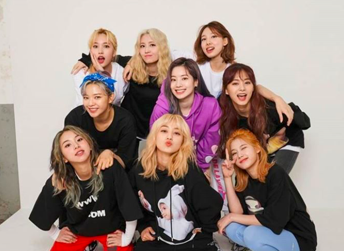 TWICE Bakal Tampil Perdana di The Tonight Show 