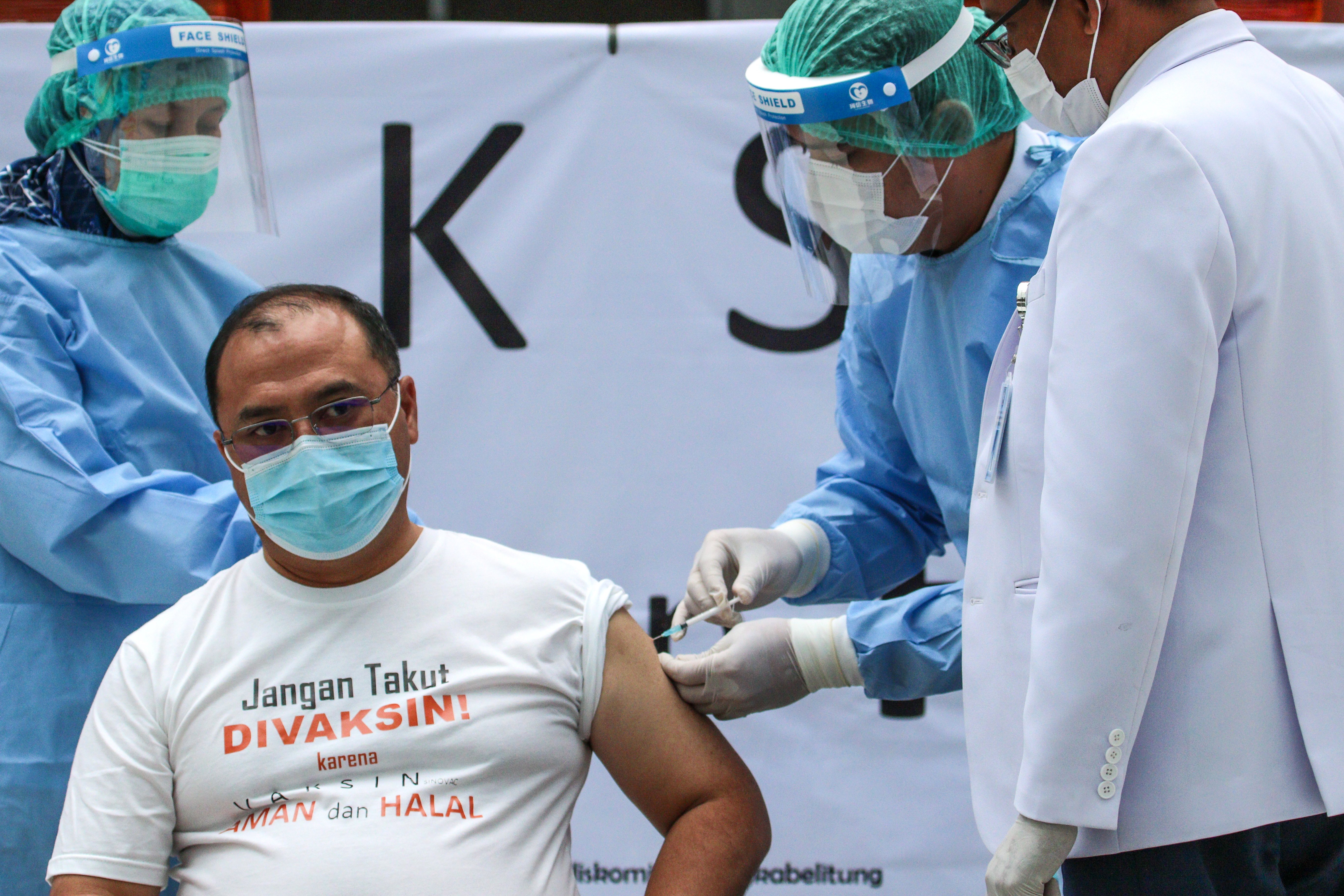 Tinjau Bangka Belitung, Menko PMK Janjikan Tambah Vaksin