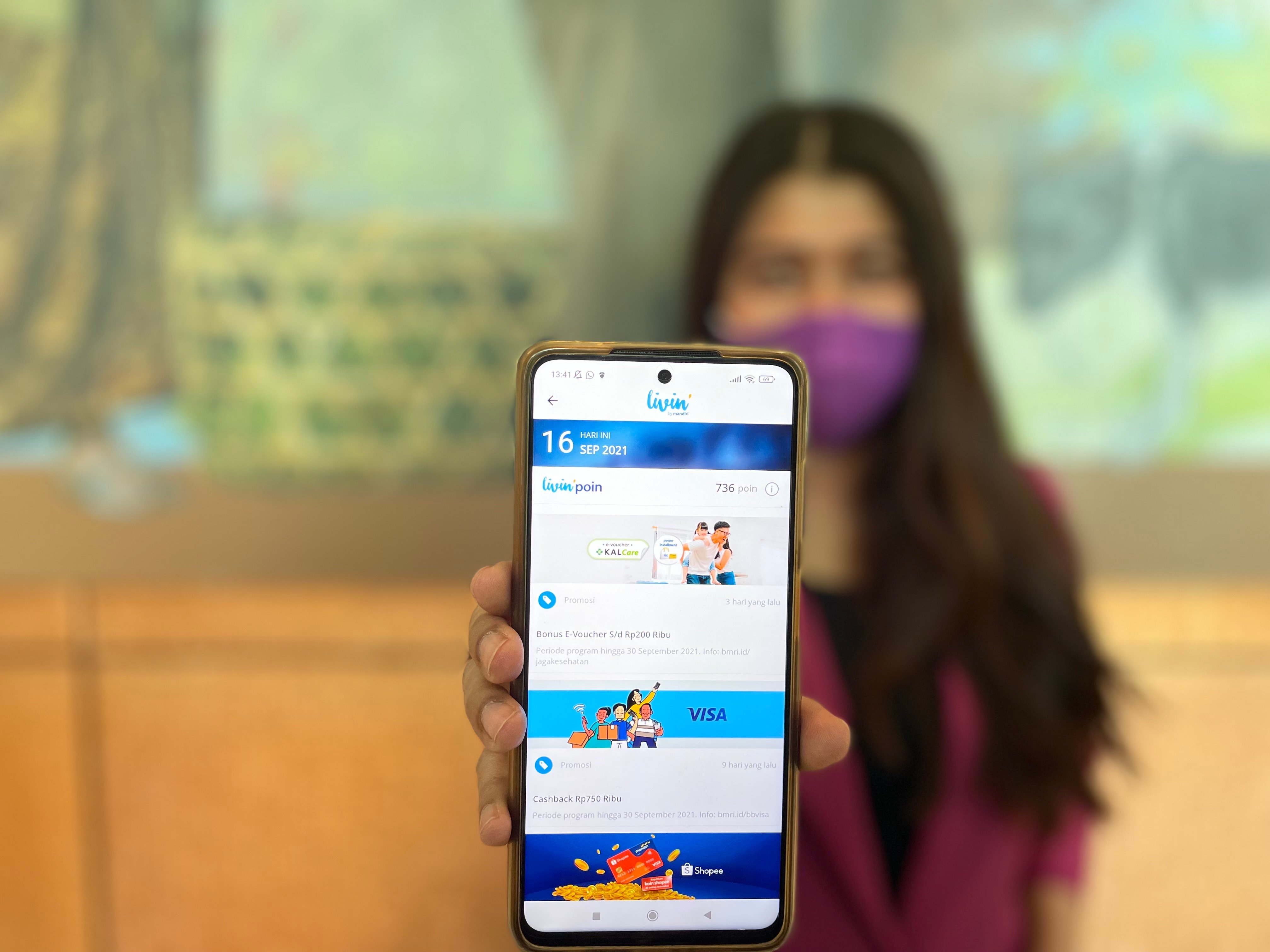 Bank Mandiri terus melakukan inovasi pelayanan dengan transformasi loyalty program fiestapoin menjadi Livin’ poin.