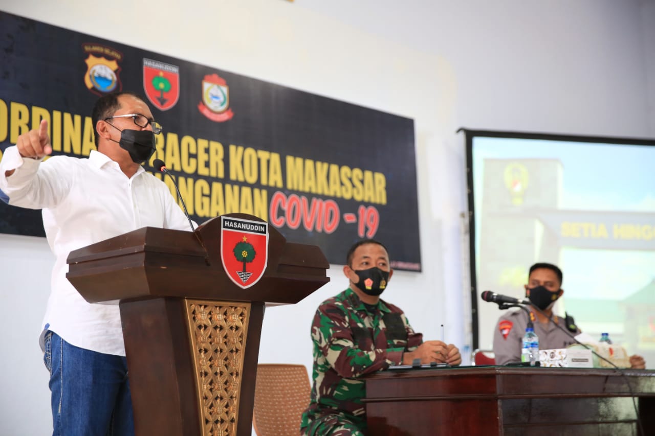 Wali Kota Makassar, Mohammad Ramdhan Pomanto, menggelar rapat koordinasi dengan TNI dan Polri dalam mengatasi pandemi Covid-19.