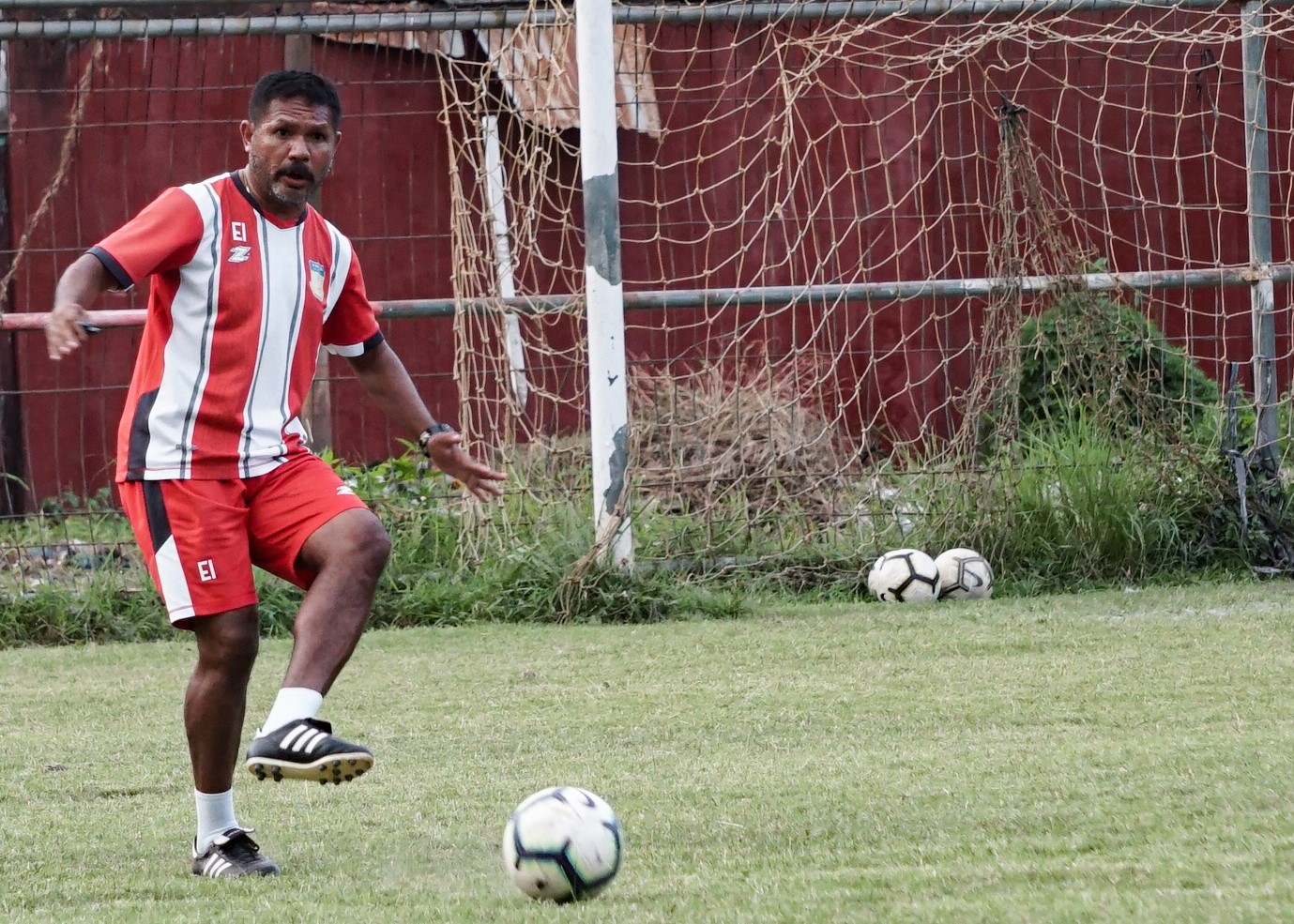  Pelatih sepak bola Papua Eduard Ivakdalam