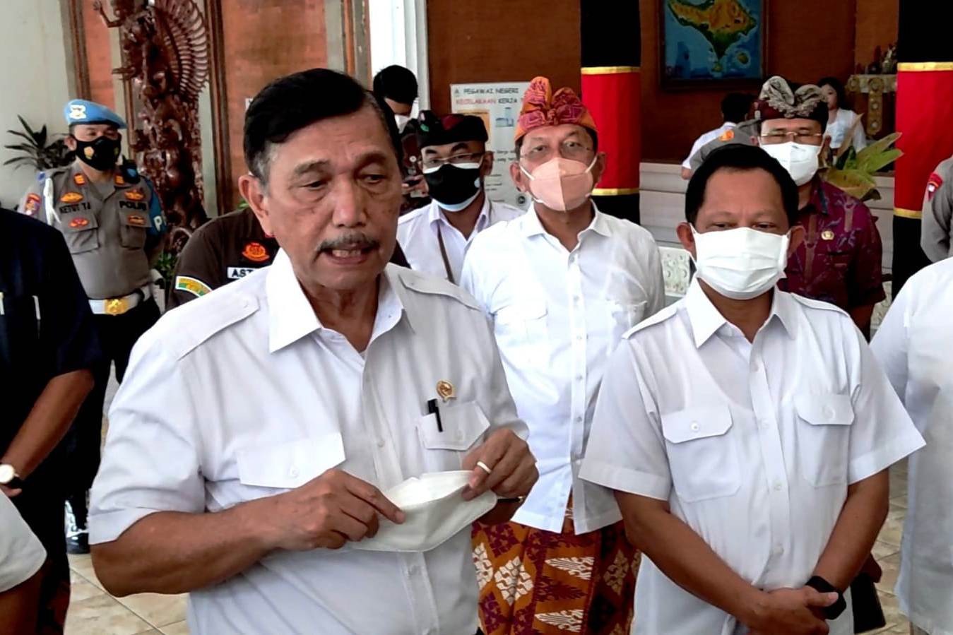 Menko Marvest Luhut B Panjaitan di Bali.