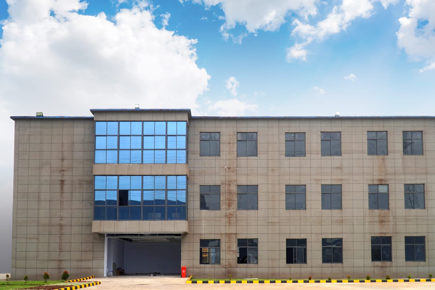 Gedung Politeknik Tridaya Virtu Morosi di Konawe, Sulawesi Tenggara.