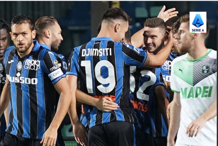 Para pemain Atalanta melakukan selebrasi usai mencetak gol ke gawang Sassuolo di laga Serie A.