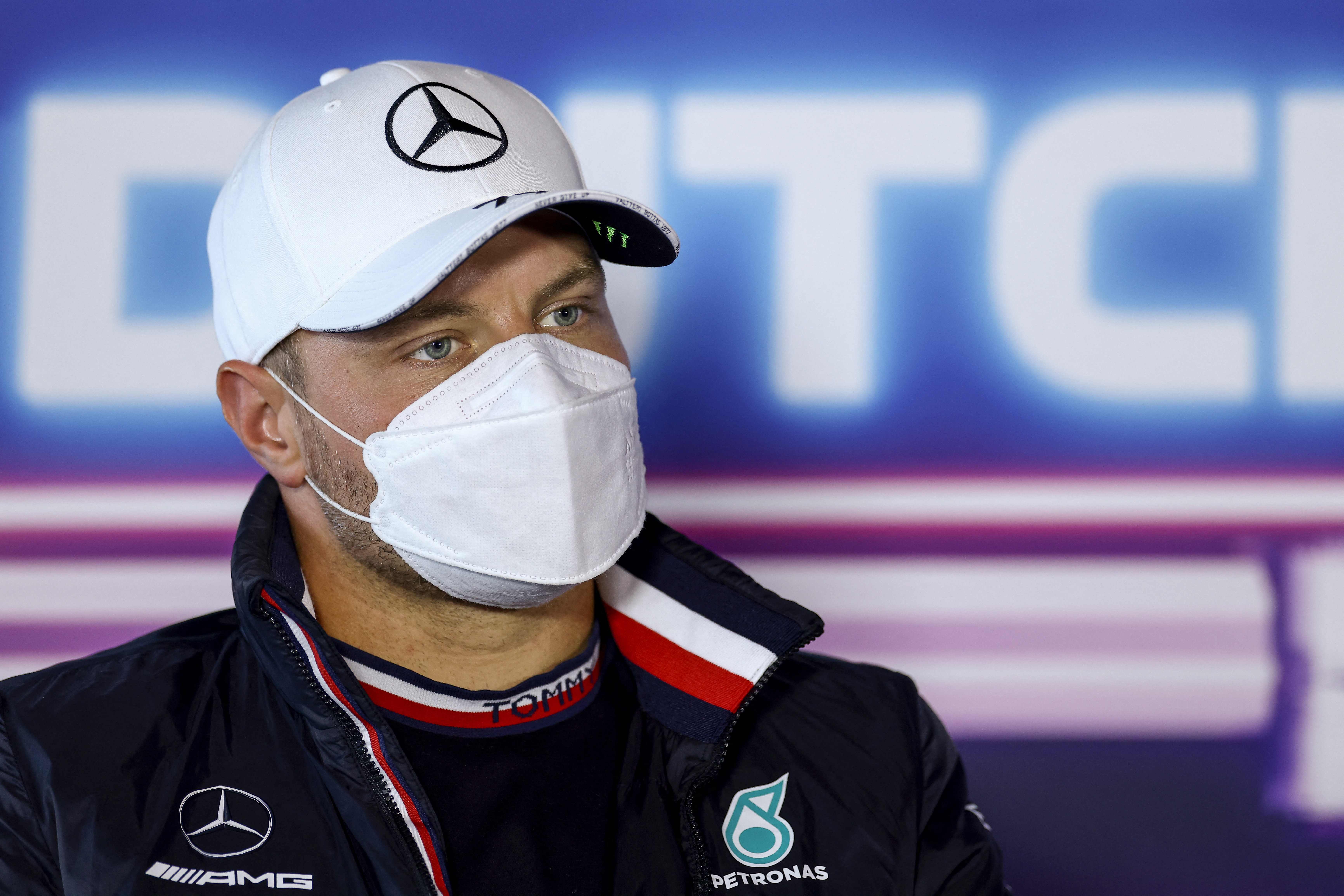 Pembalap tim Mercedes Valterri Bottas