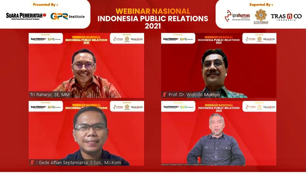 Para pembicara dalam webinar soal kehumasan di masa pandemi.