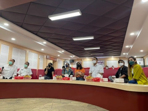 Personil Slank bersama Wali Kota Semarang Hendrar Prihadi